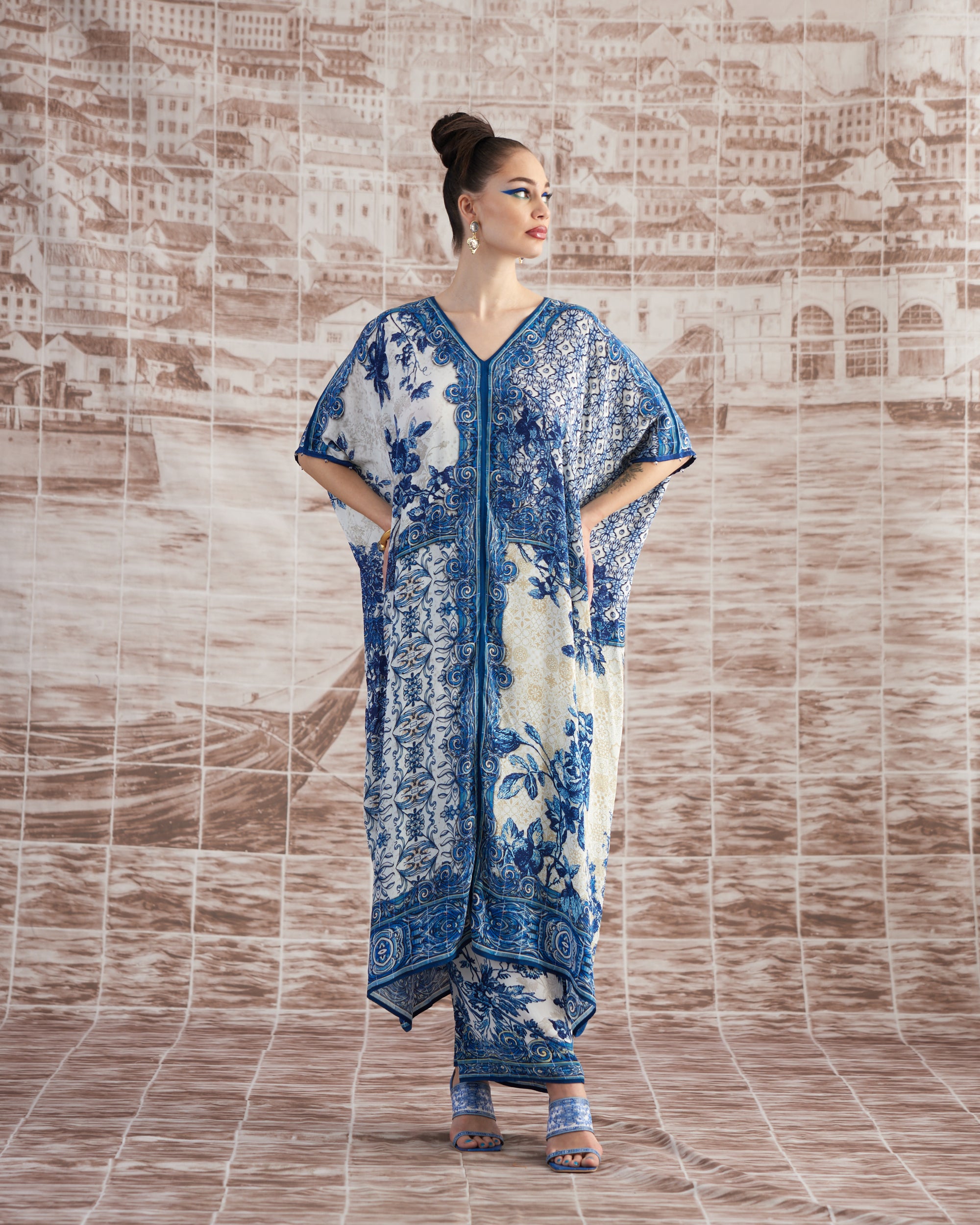 Love in Portofino (Portugal) : Majida - Blue/White