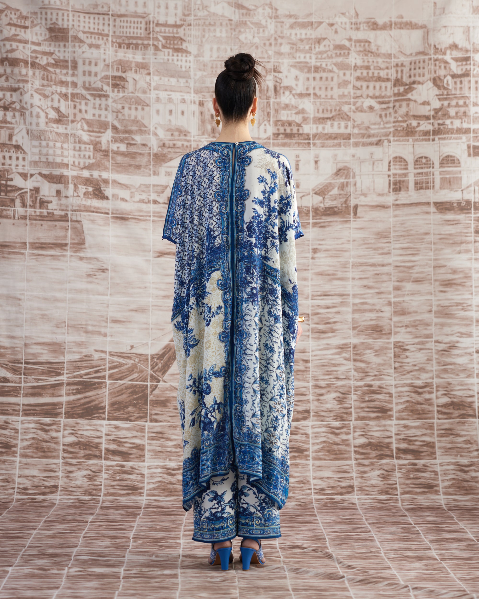 Love in Portofino (Portugal) : Majida - Blue/White