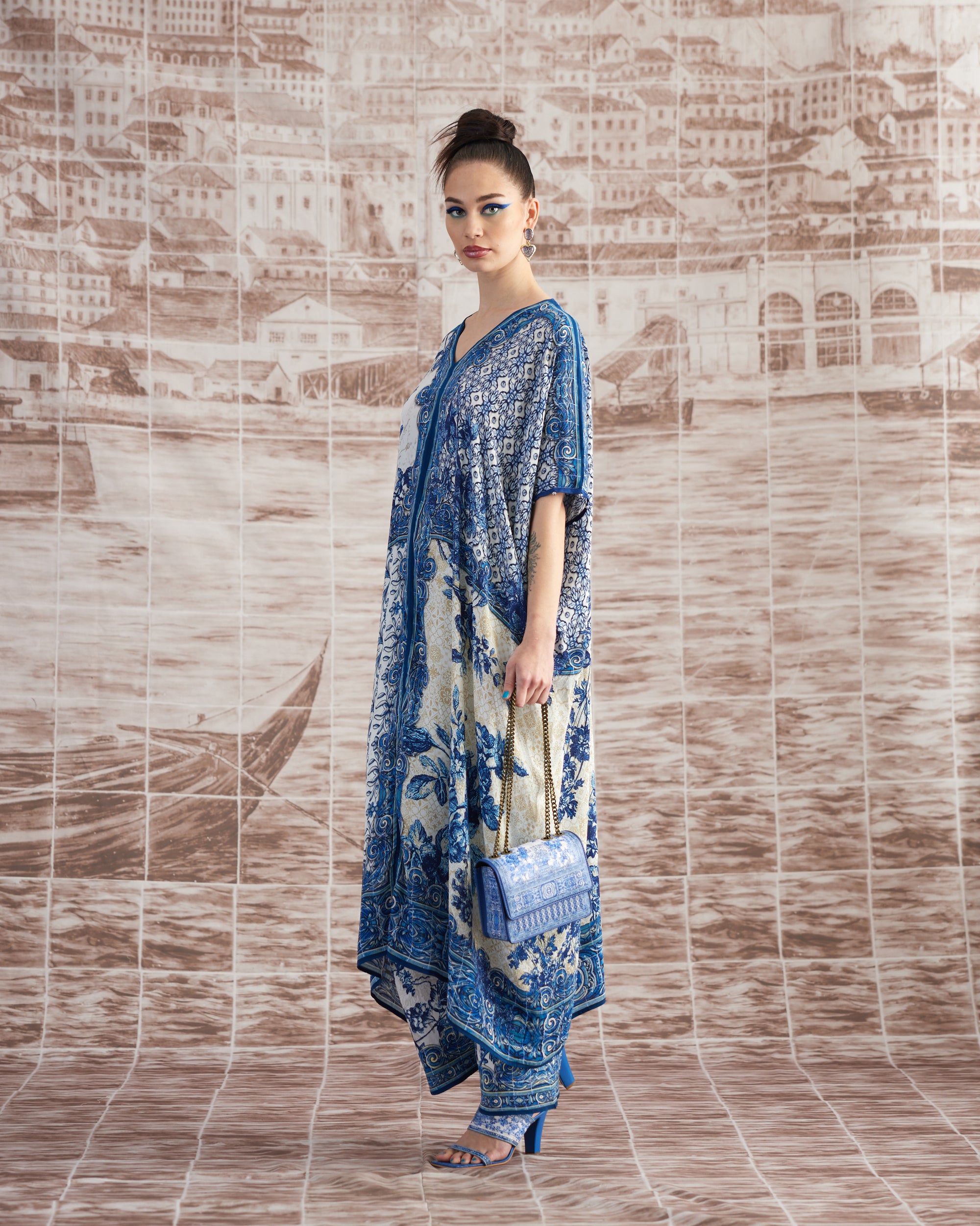 Love in Portofino (Portugal) : Majida - Blue/White