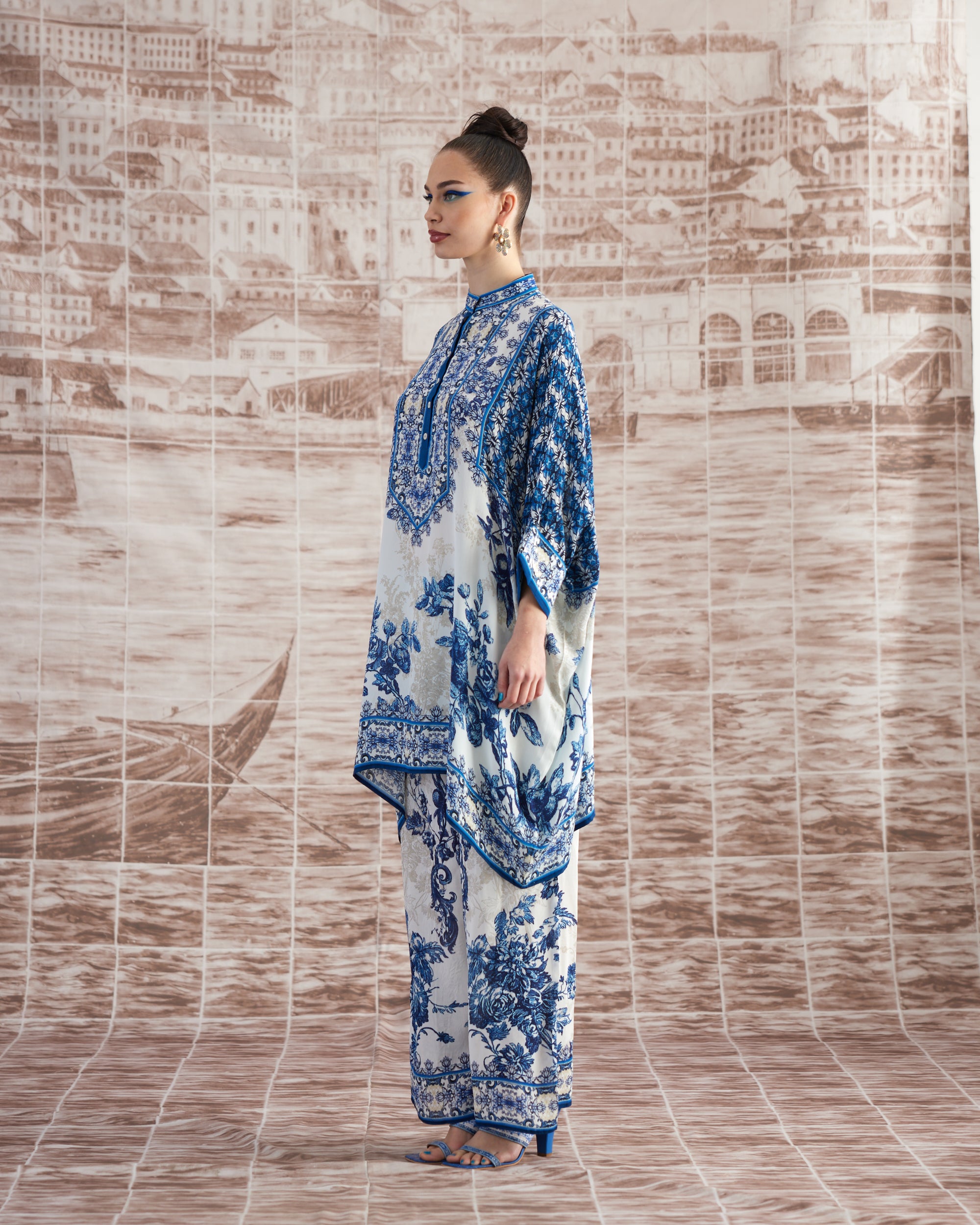 Love in Portofino (Portugal) : Chanel 36" - Blue/White