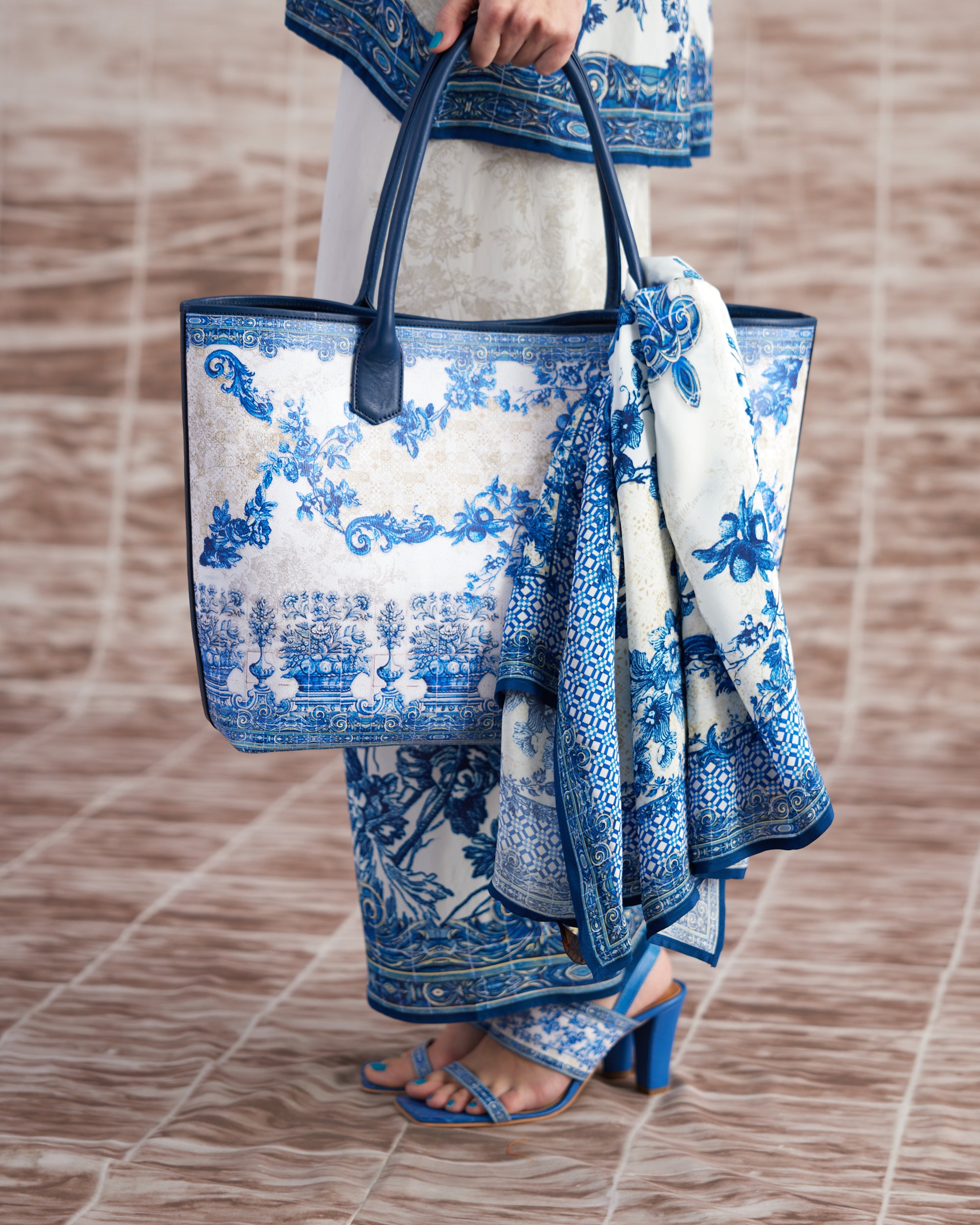 Love in Portofino (Portugal) : Maizah - Blue/White