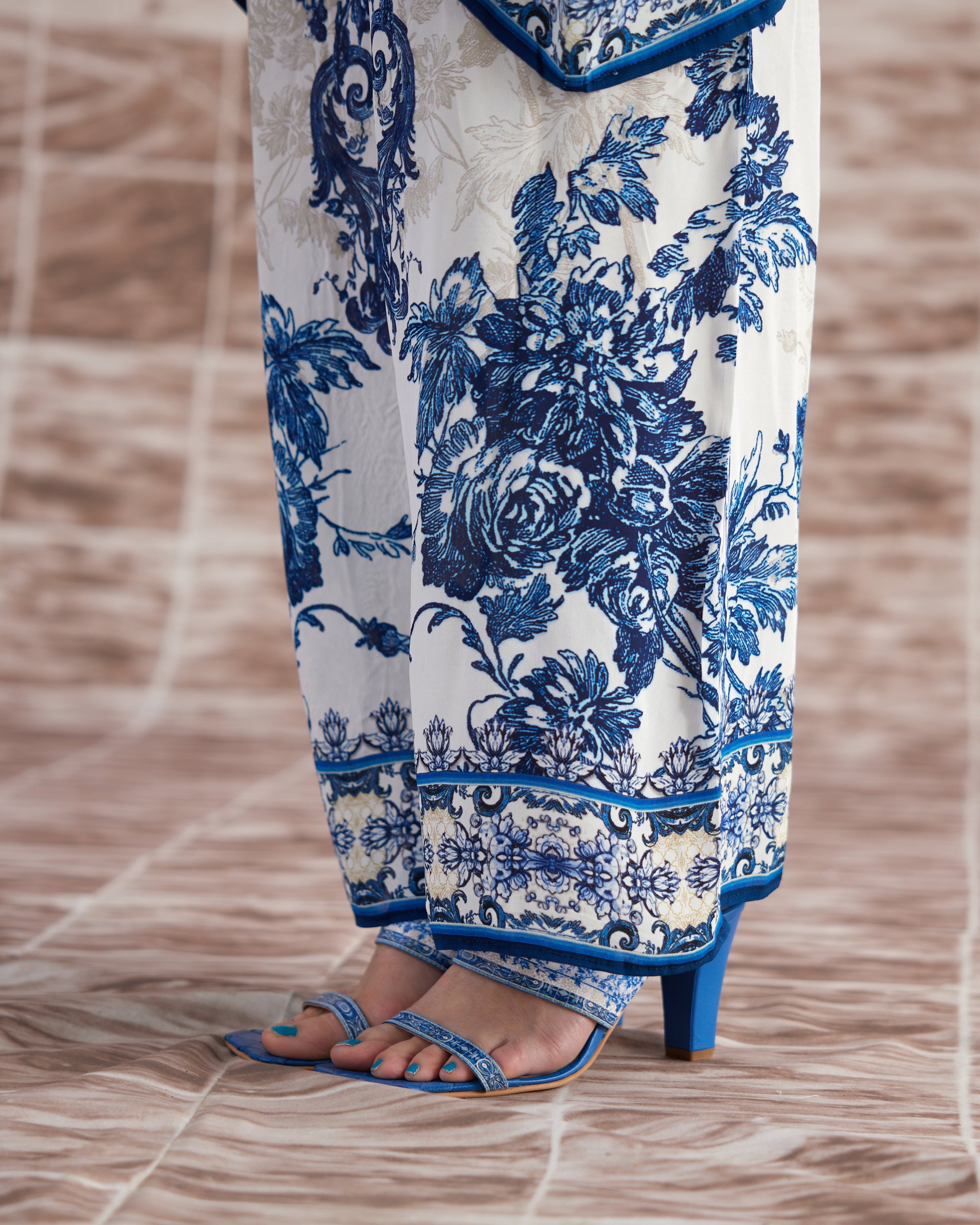 Love in Portofino (Portugal) : Chanel 36" - Blue/White