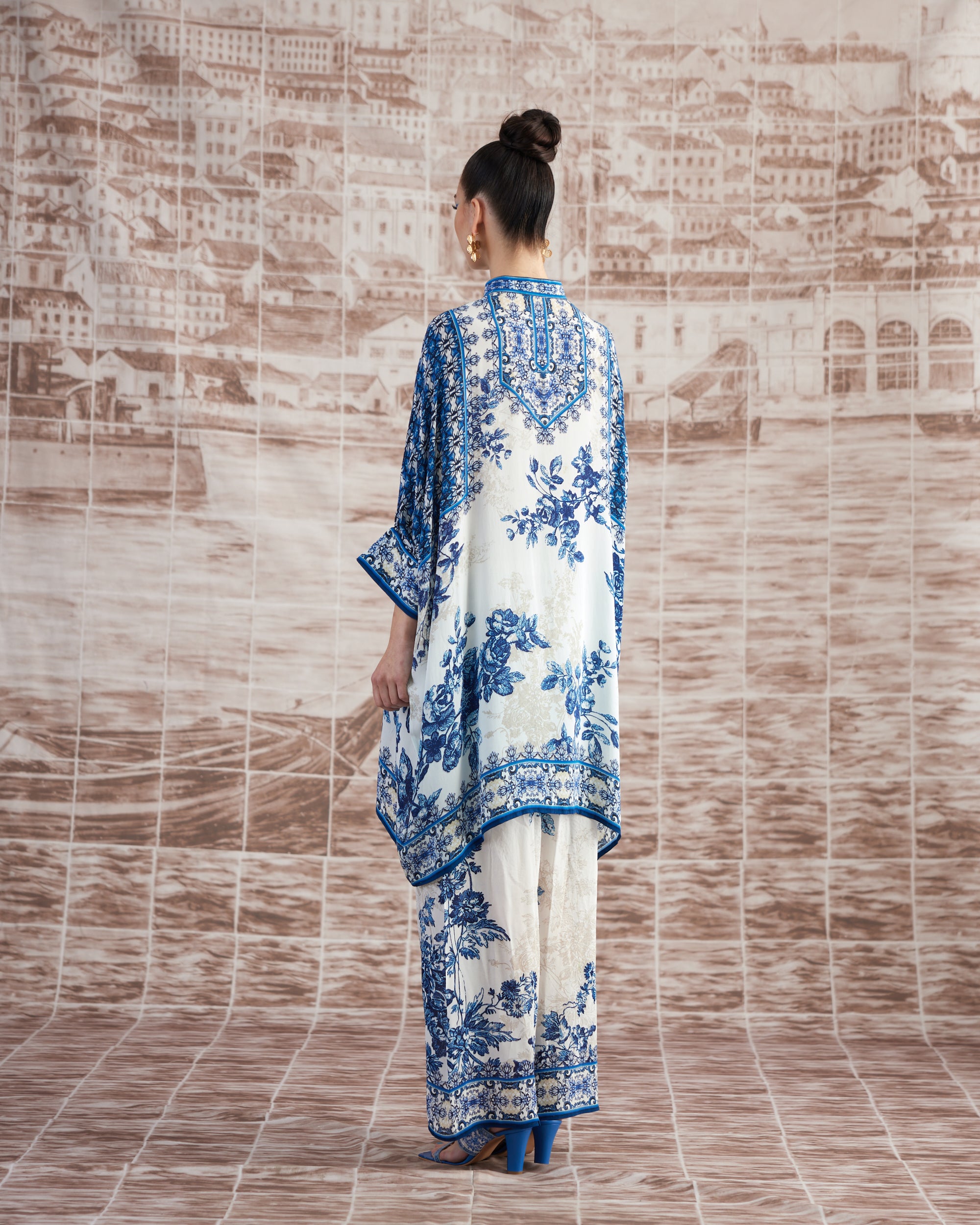 Love in Portofino (Portugal) : Chanel 36" - Blue/White