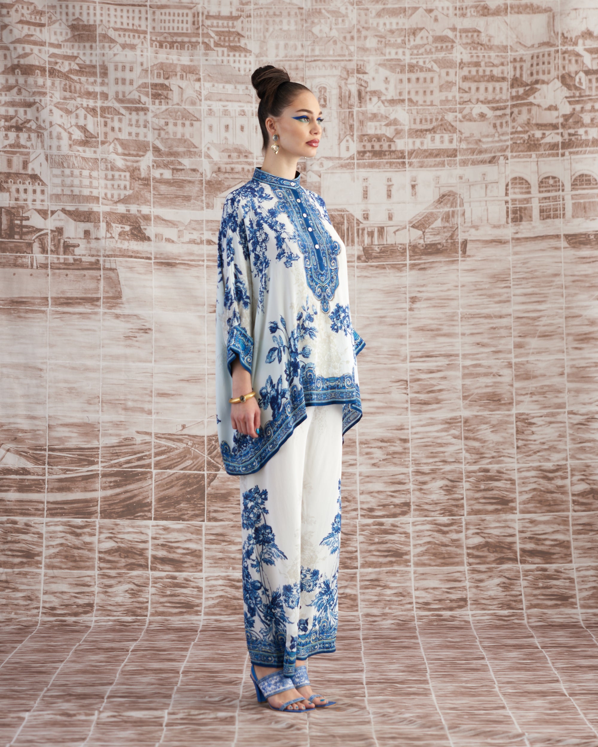 Love in Portofino (Portugal) : Chanel - White/Blue