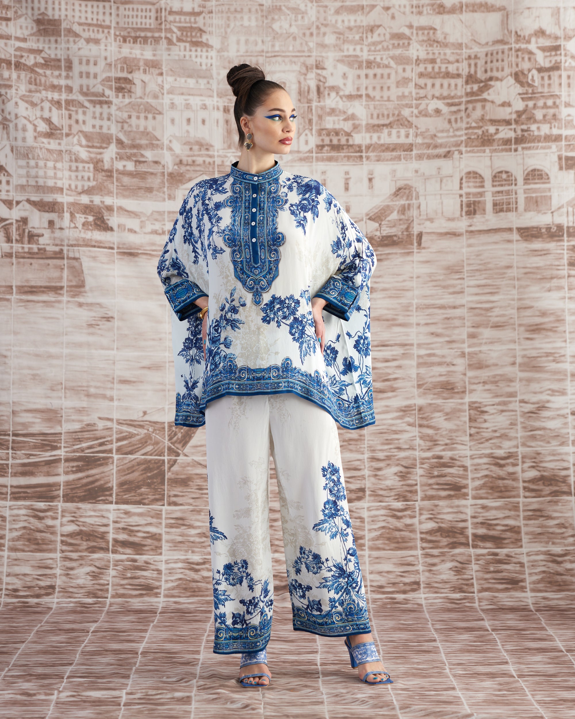 Love in Portofino (Portugal) : Chanel - White/Blue