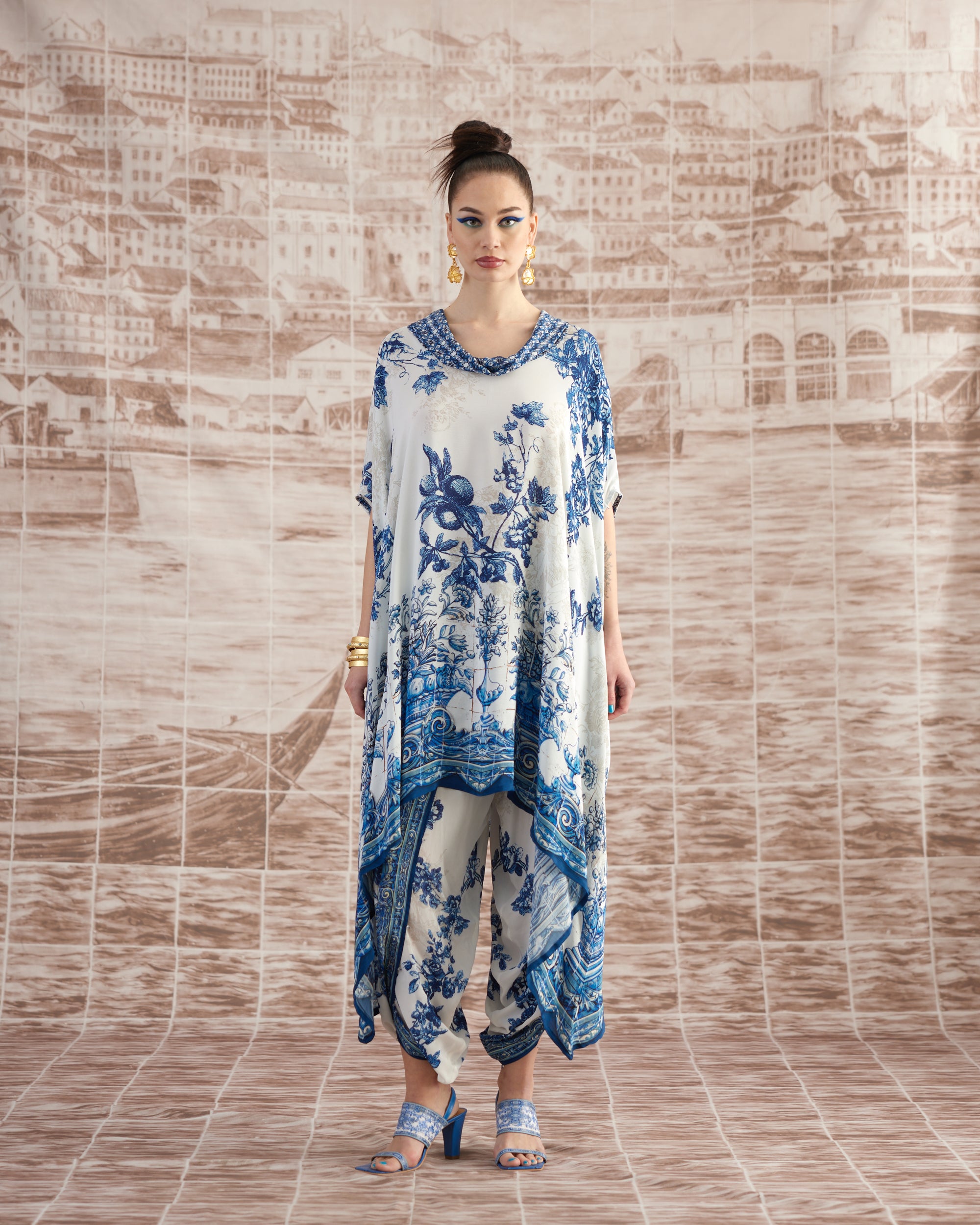 Love in Portofino (Portugal) : Lavanya - Blue/White