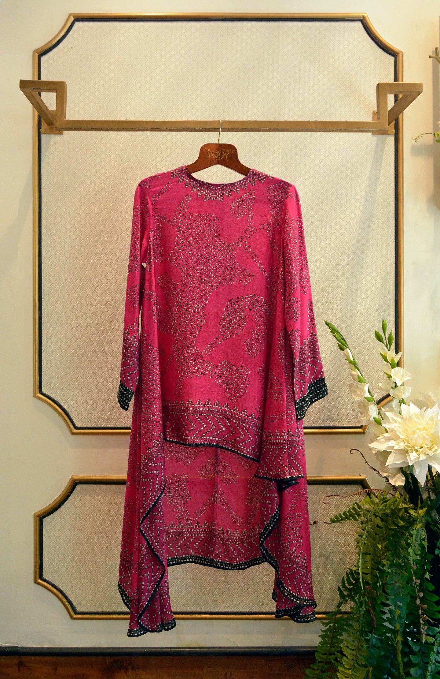 Beendi : Aafreen Fuchsia