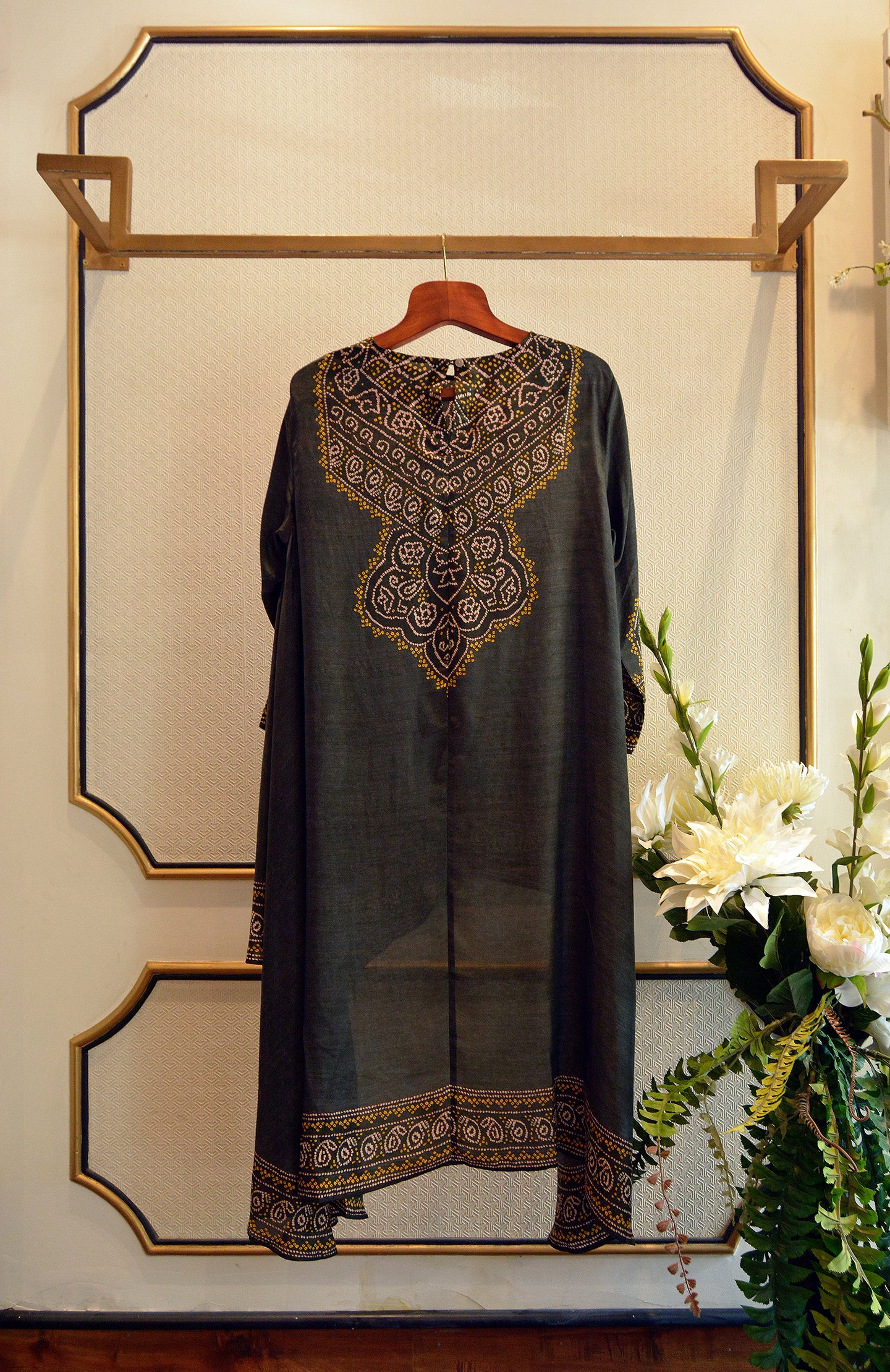 Bandhej : Aafreen Charcoal