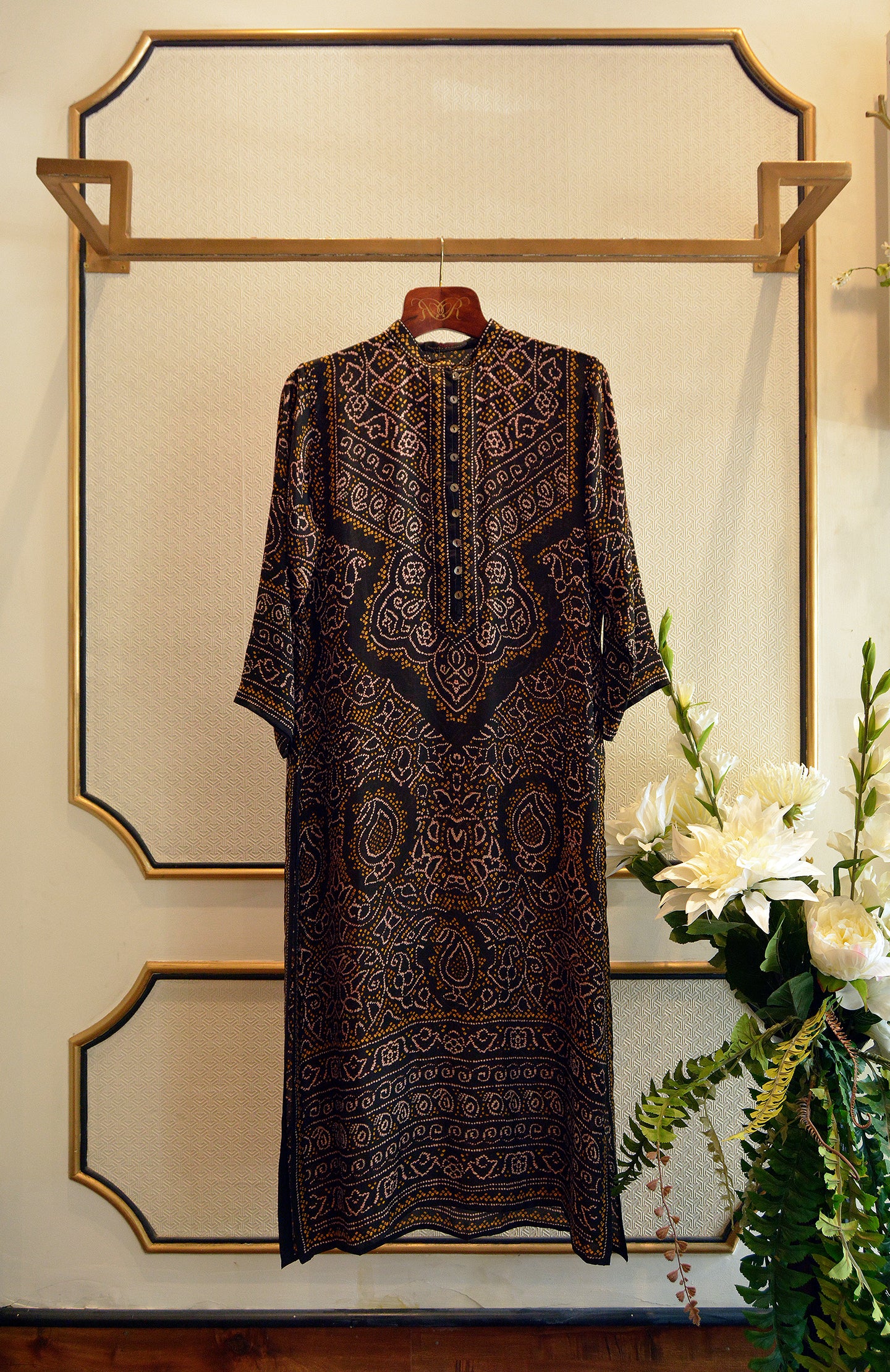 Bandhej : Ramin Black