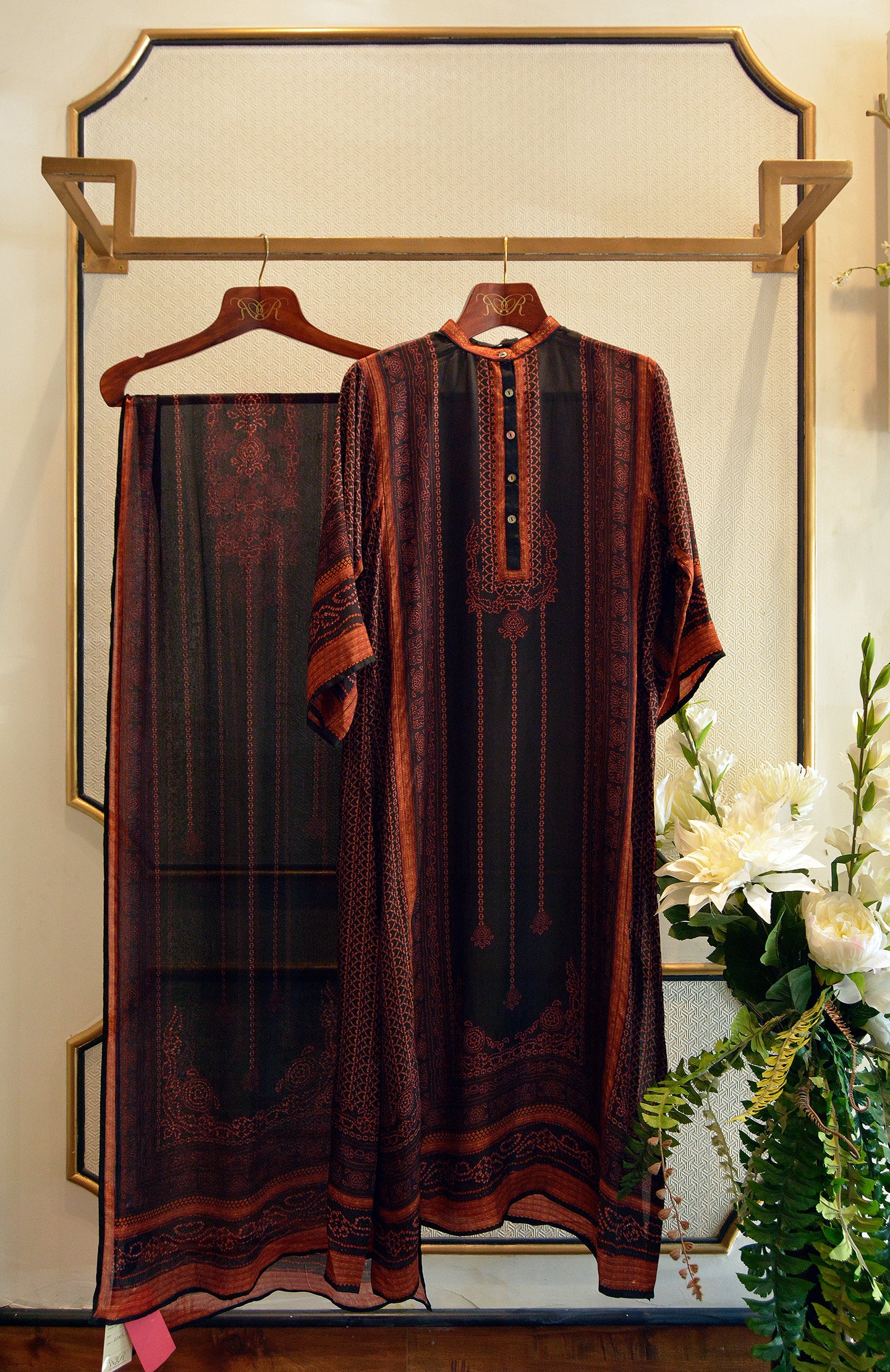 Bhuj : Ghazala Irem Black