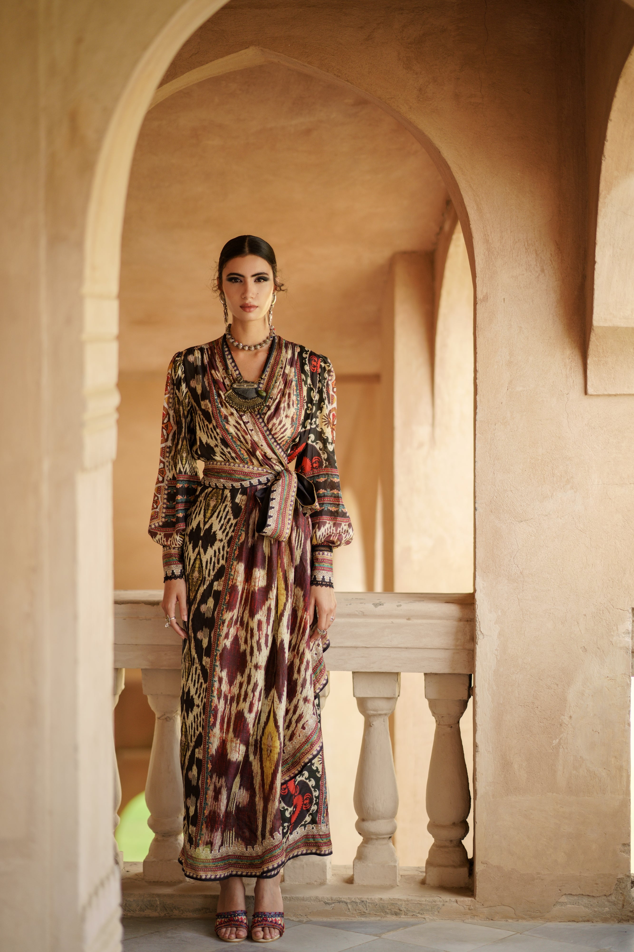 Tashkent : Udipti - Brown
