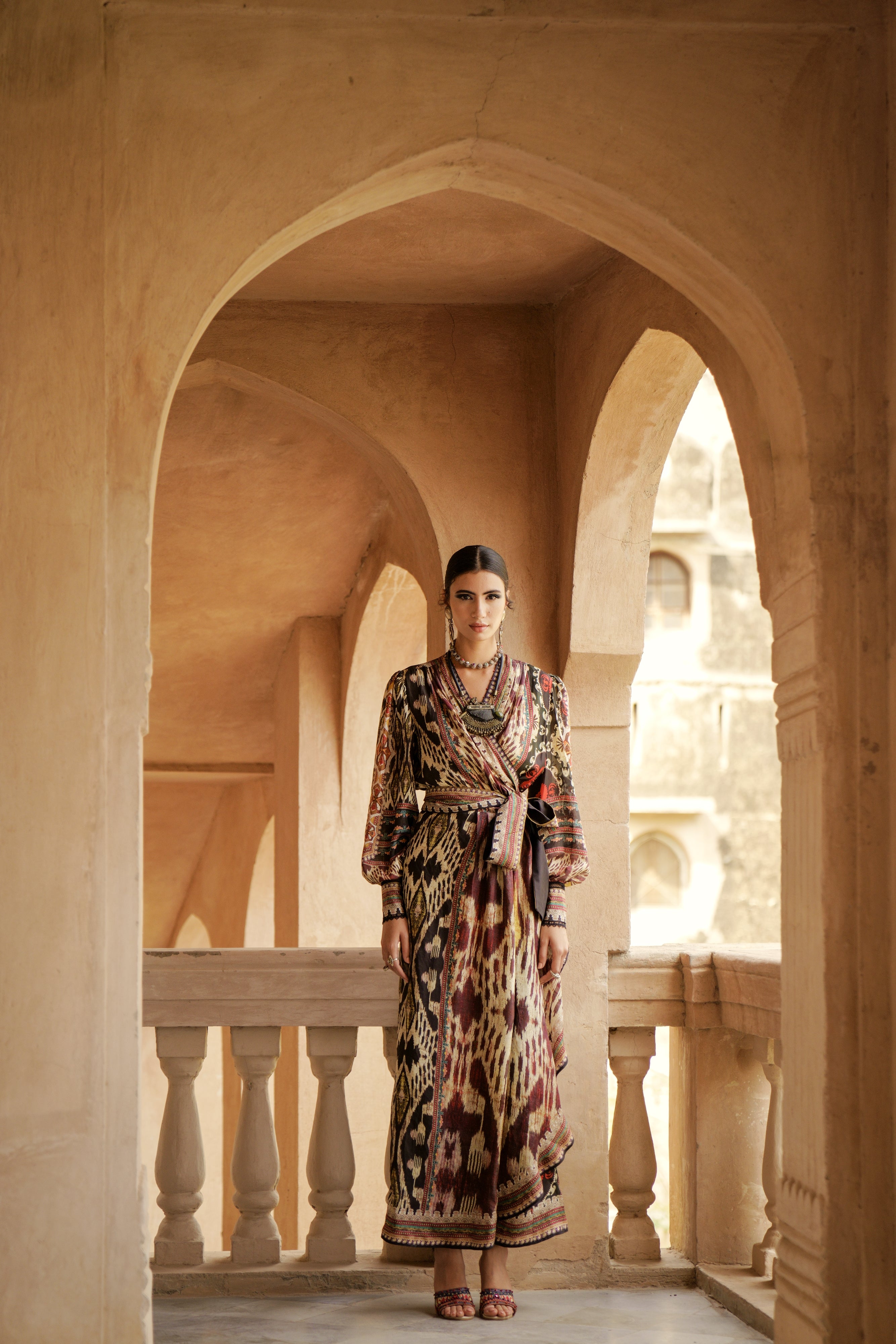 Tashkent : Udipti - Brown
