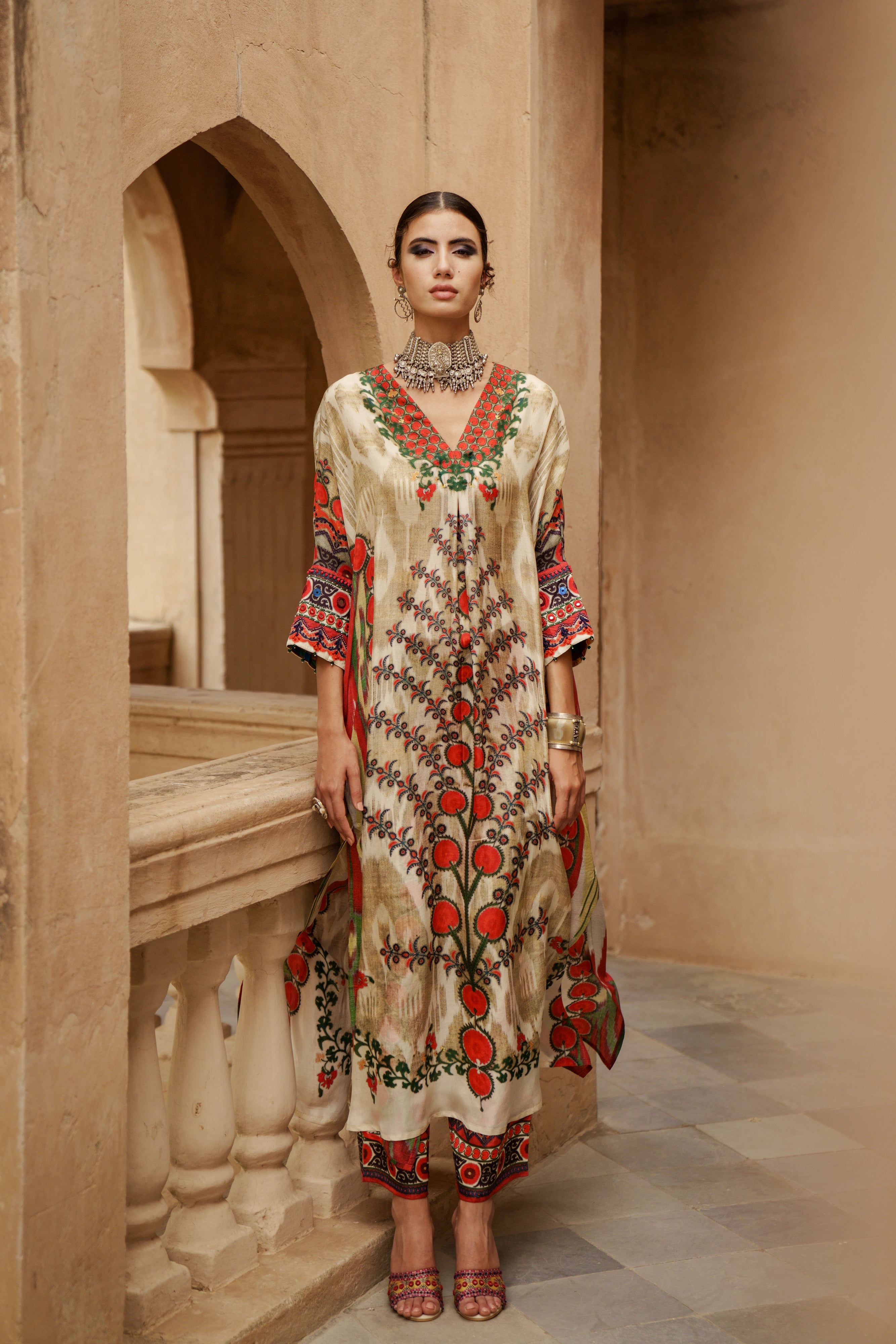 Tashkent : Banera - Beige