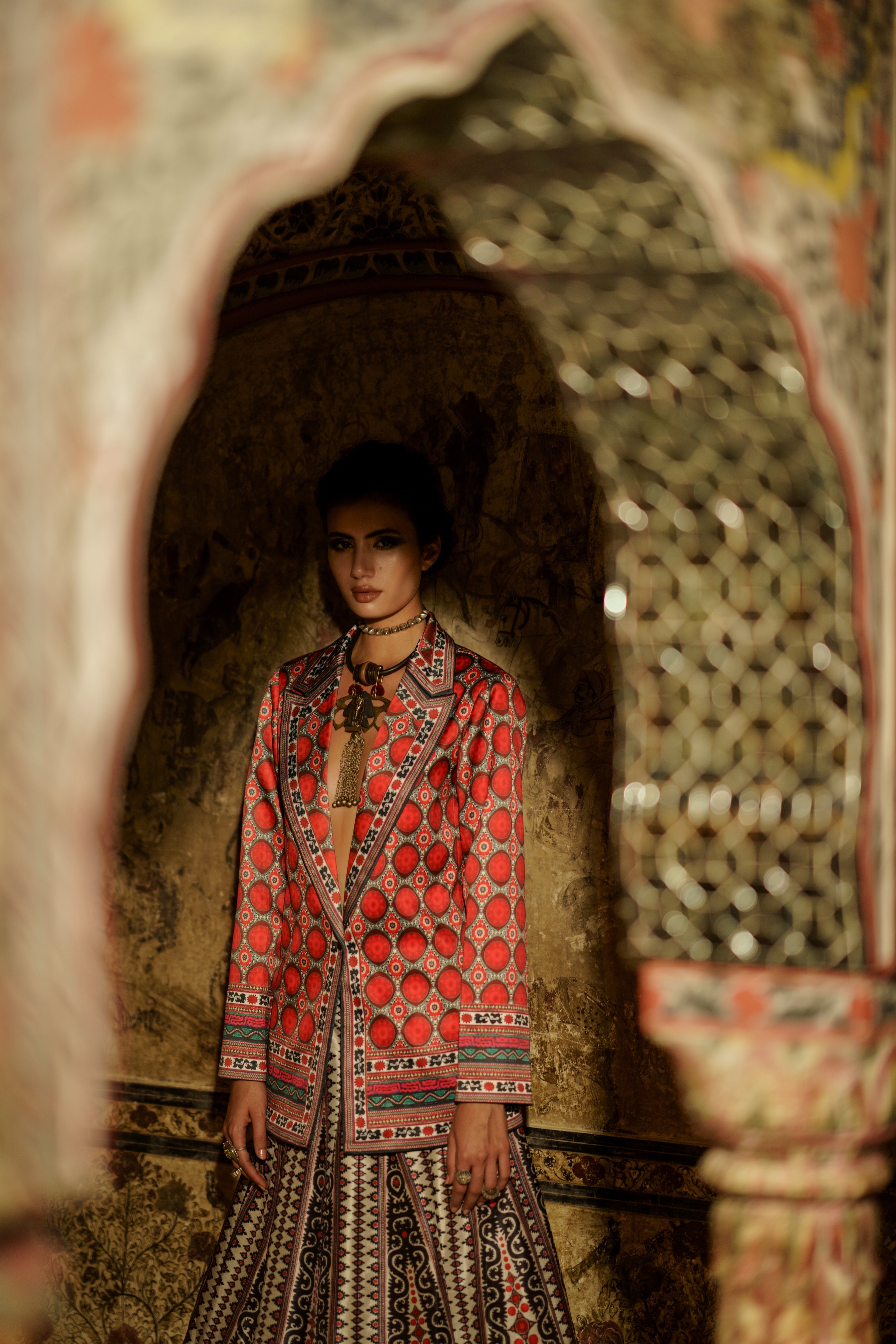 Tashkent : Ravneet Leela - Ivory/Red