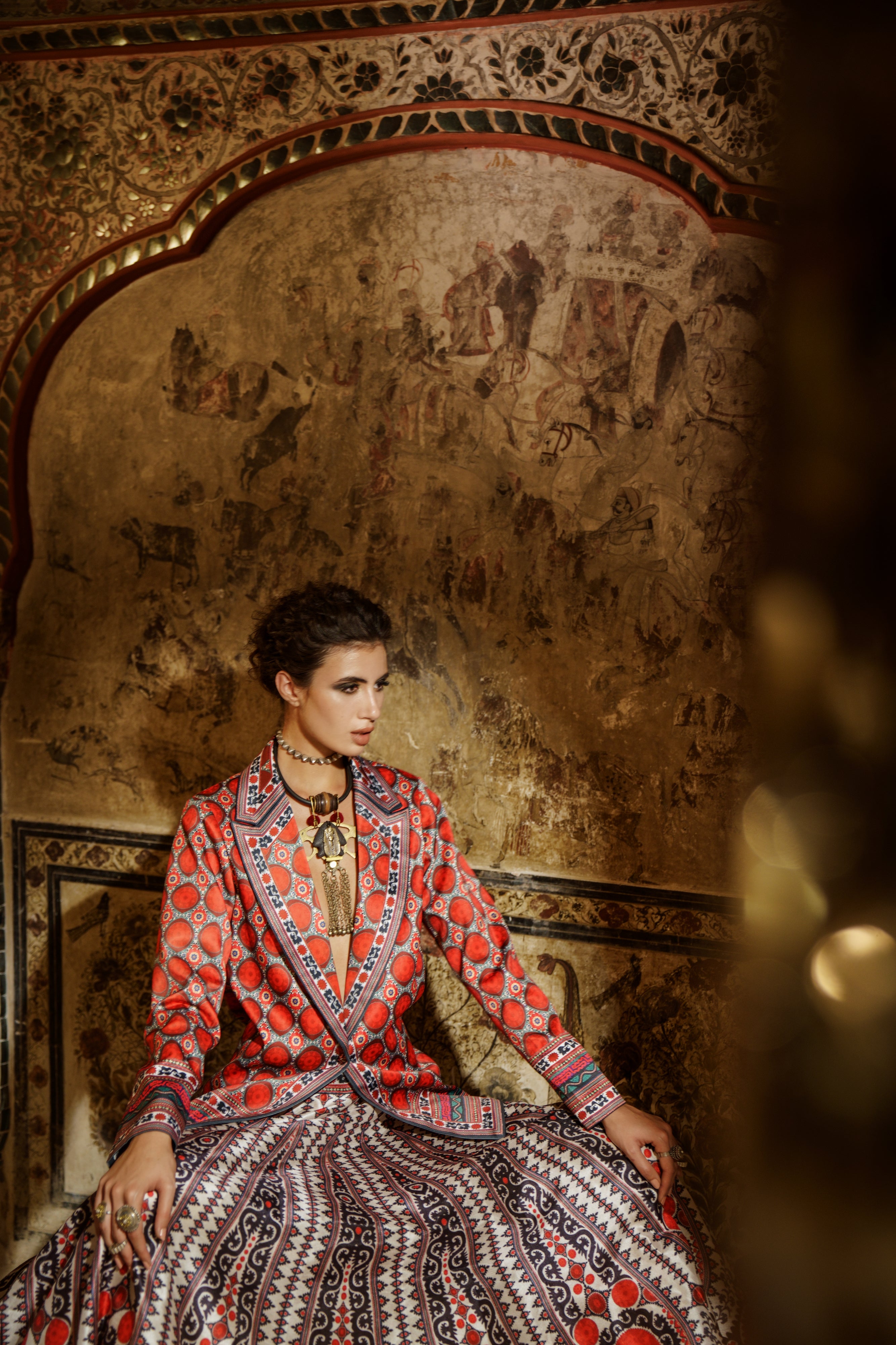 Tashkent : Ravneet Leela - Ivory/Red