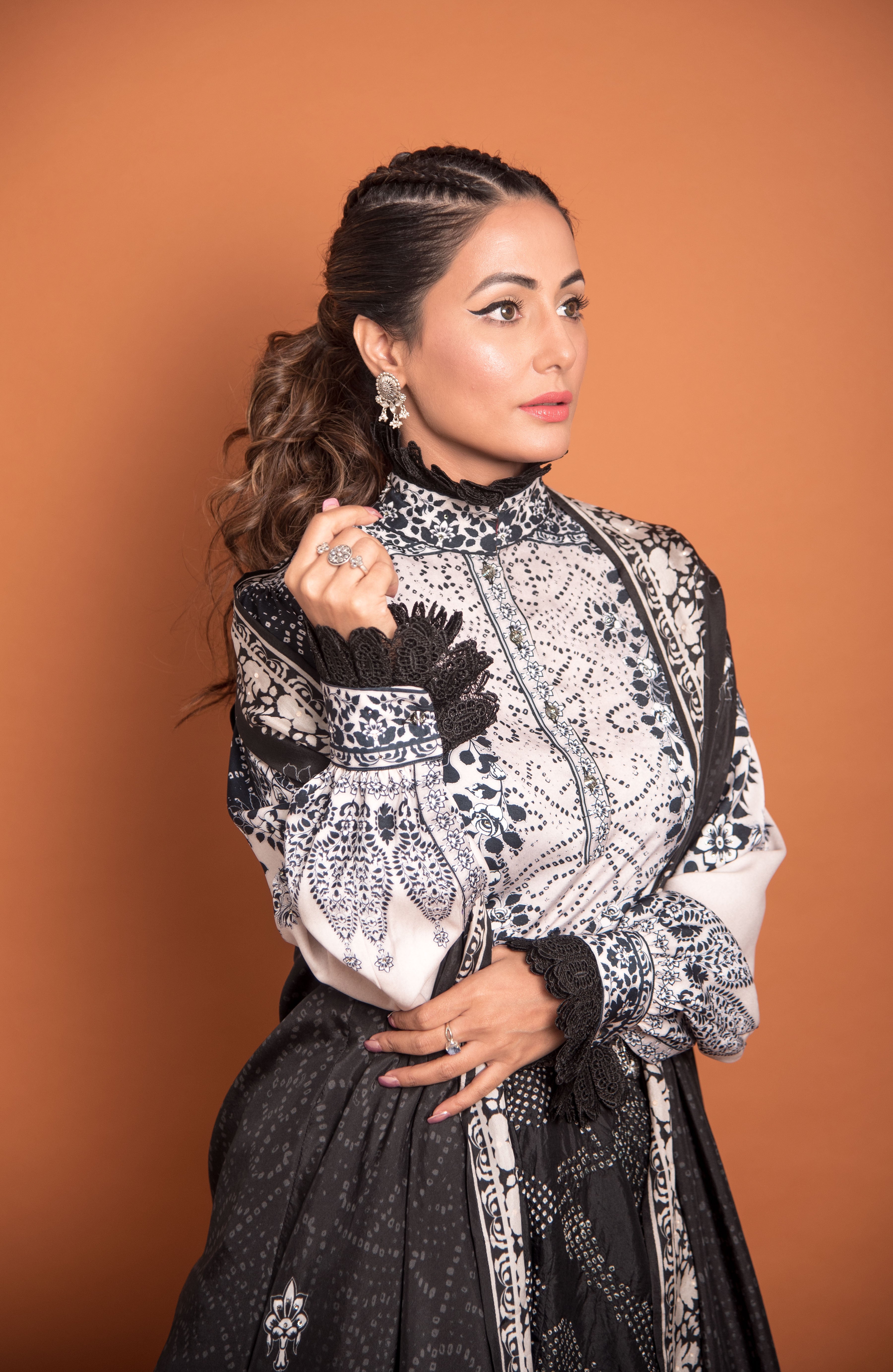 Hina Khan (realhinakhan)