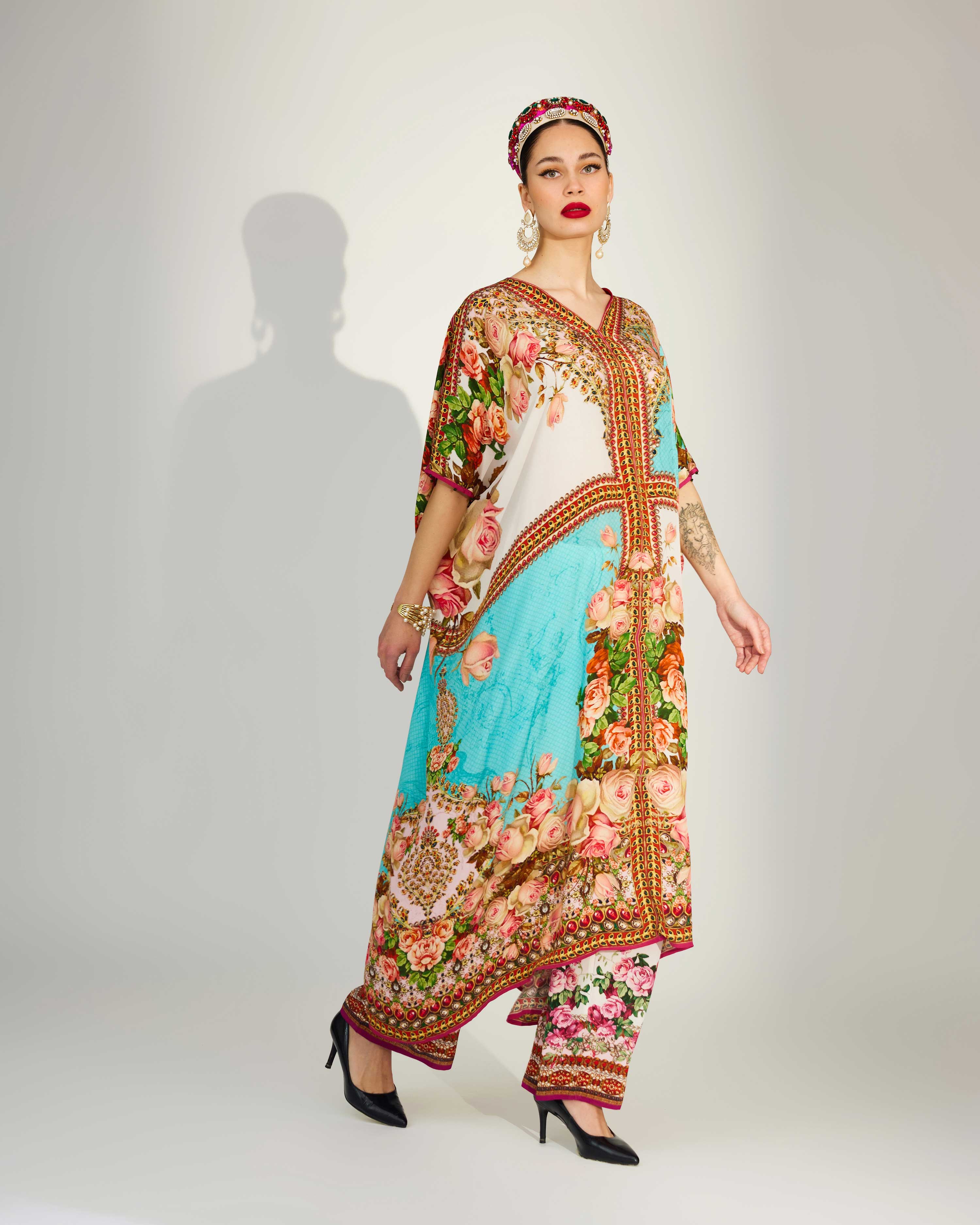 Pakeezah : Majida - Turquoise/White
