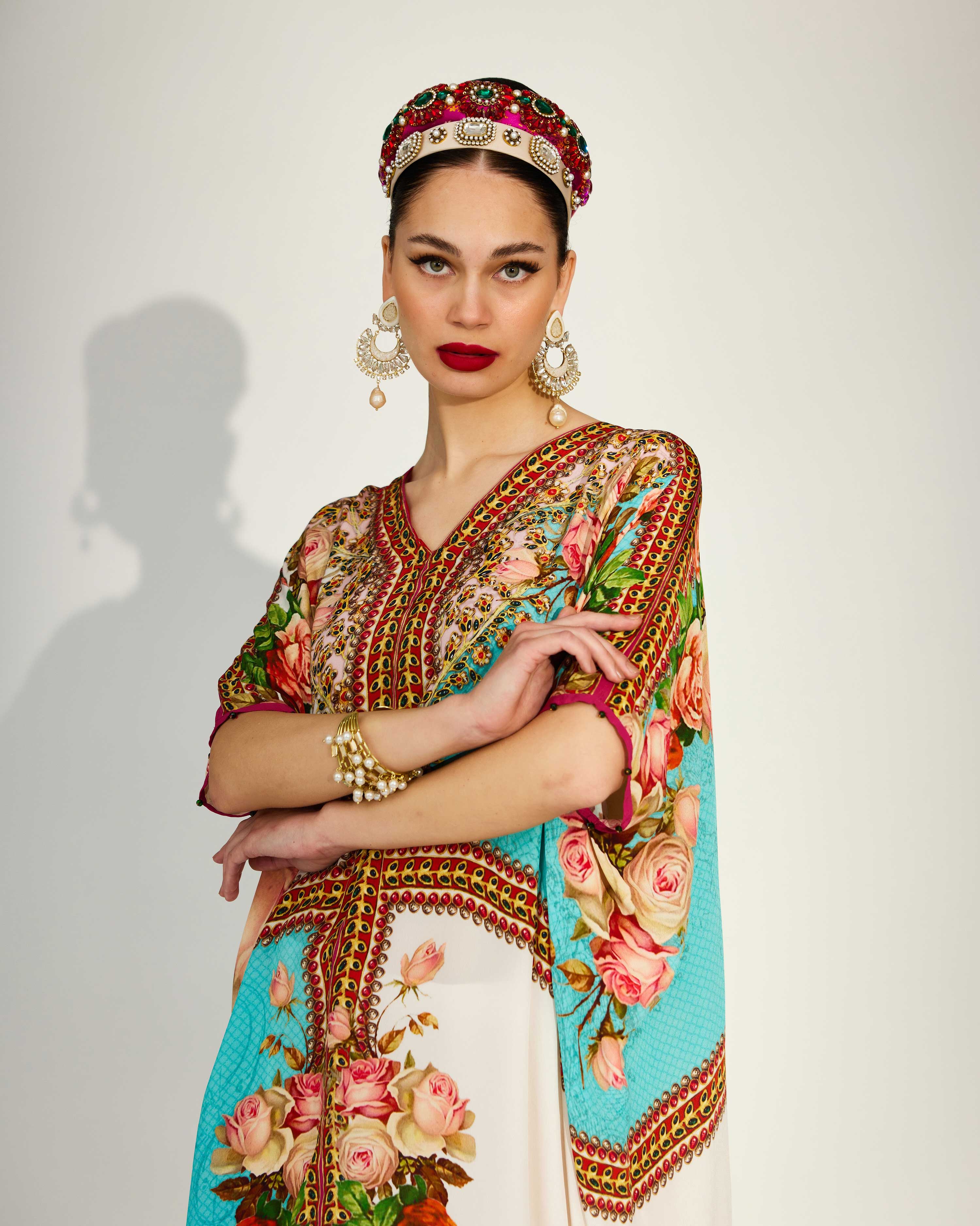 Pakeezah : Majida - Turquoise/White
