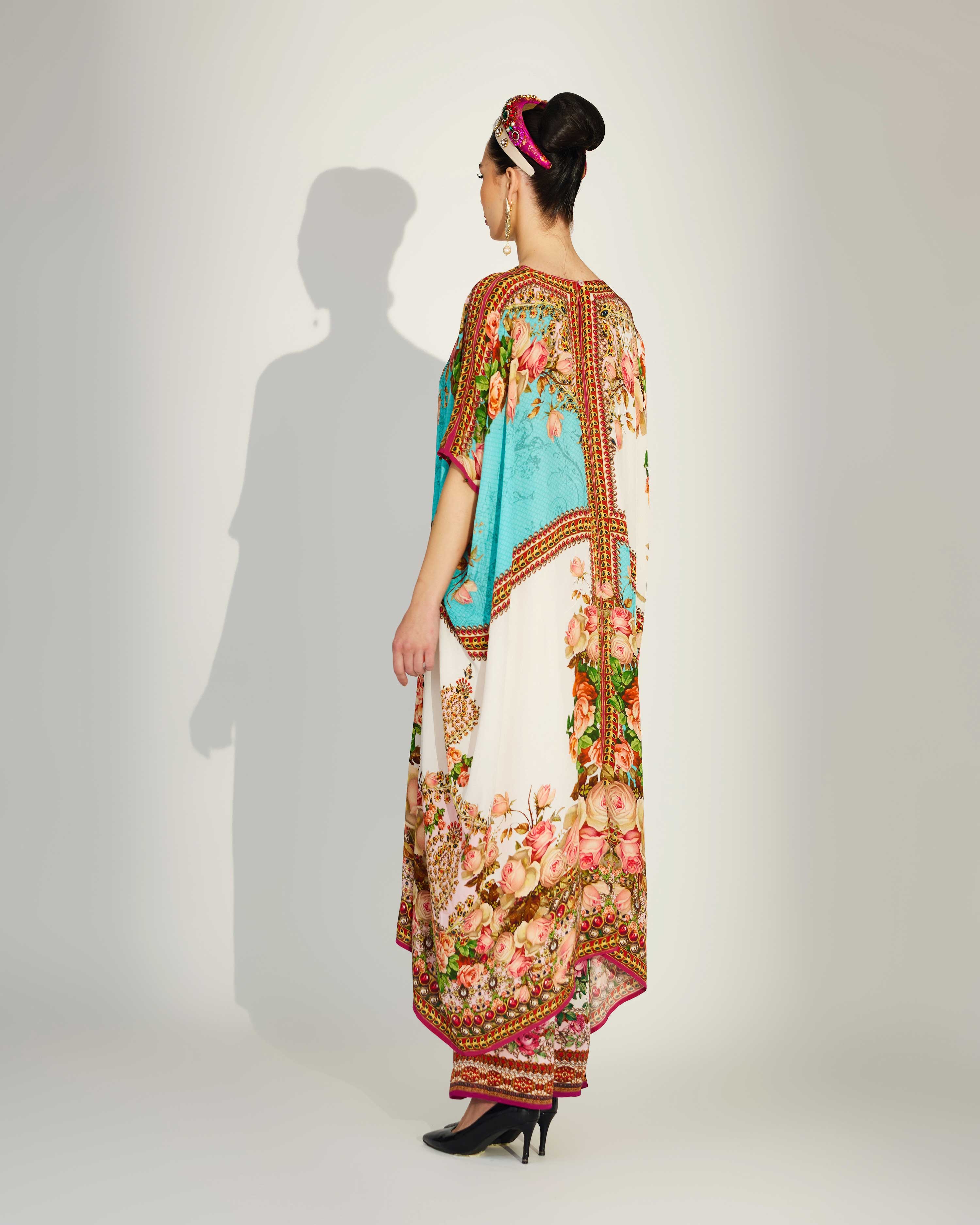 Pakeezah : Majida - Turquoise/White
