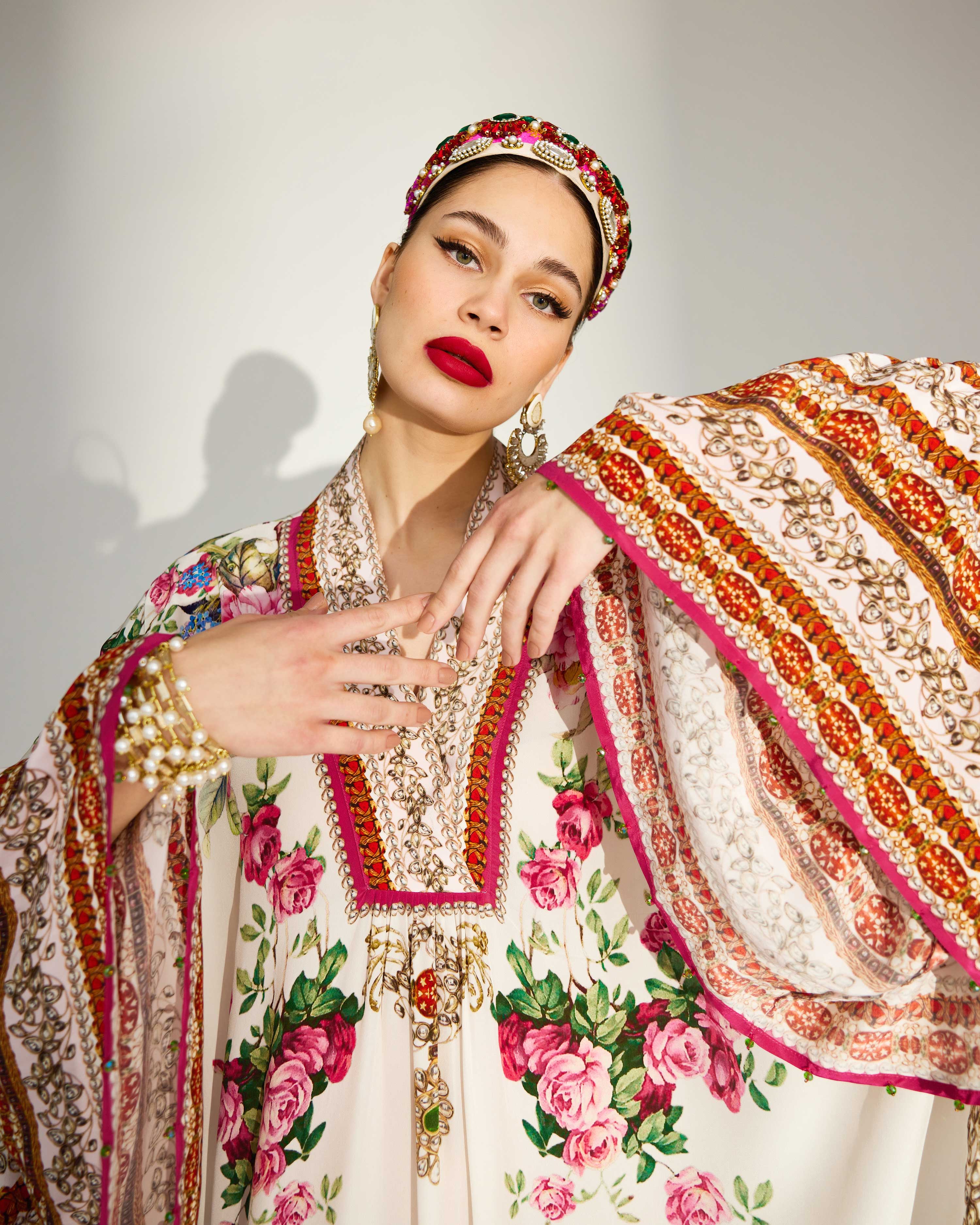 Pakeezah : Imaki - White