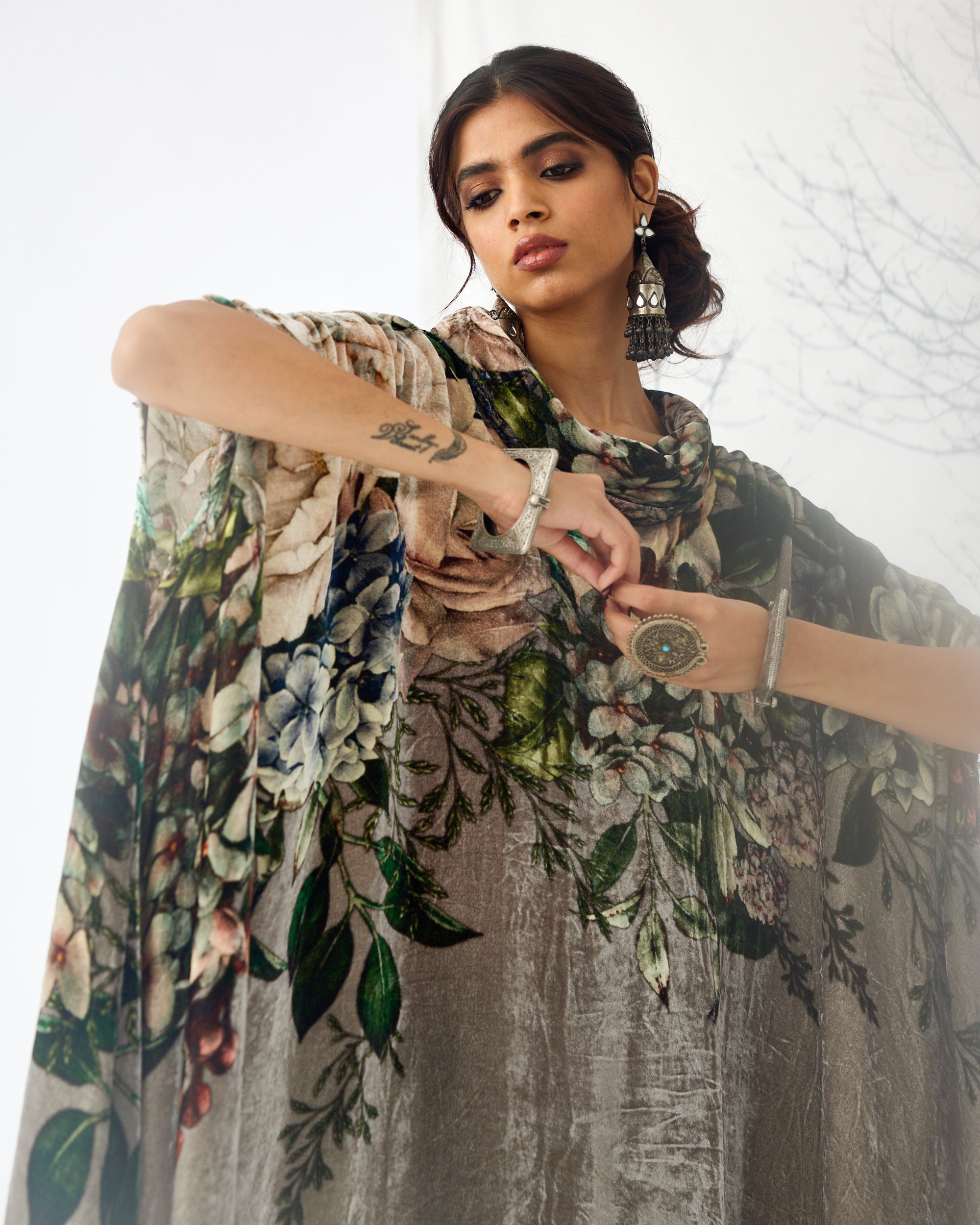 A Notting Hill Winter : Lavanya - Taupe
