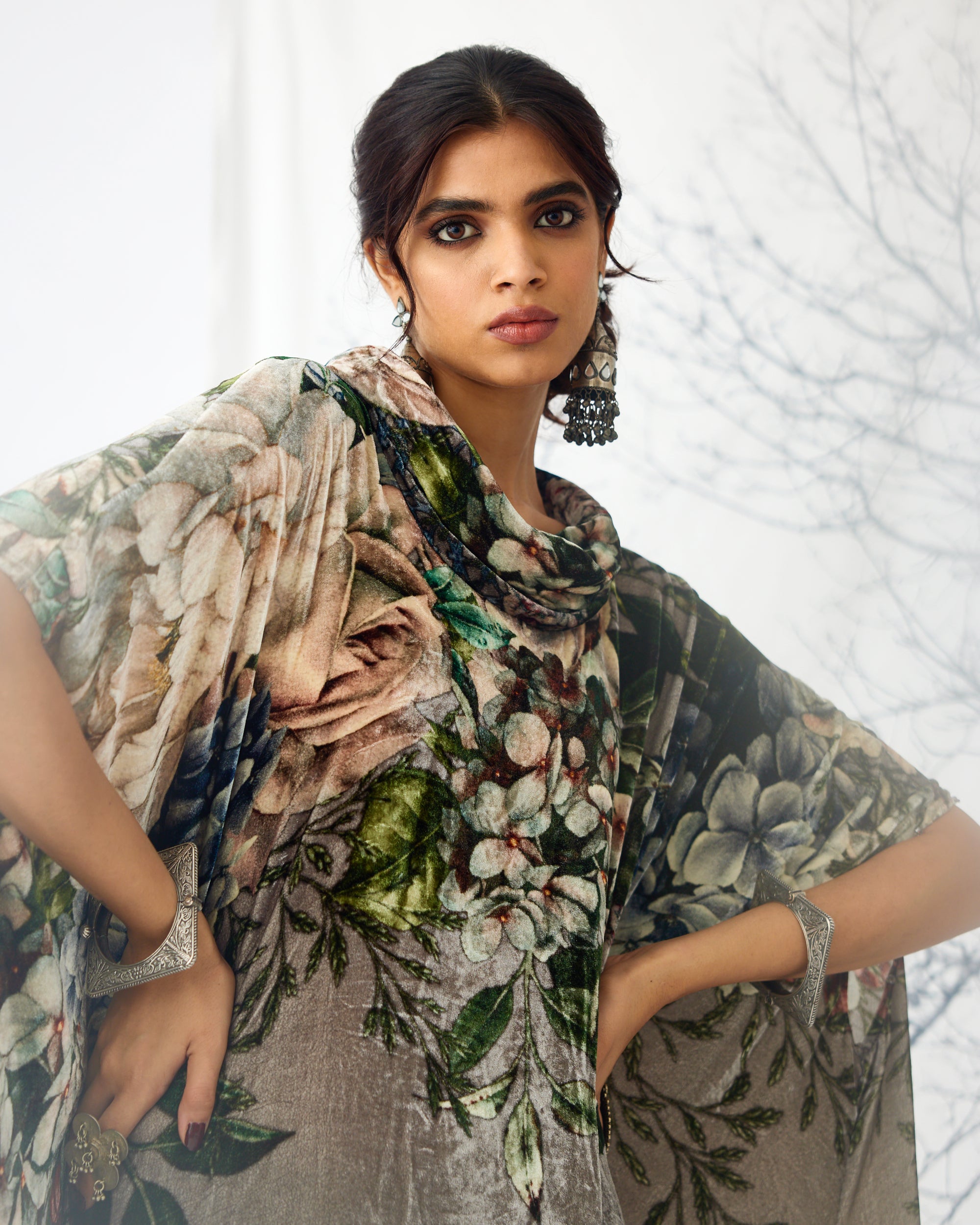 A Notting Hill Winter : Lavanya - Taupe