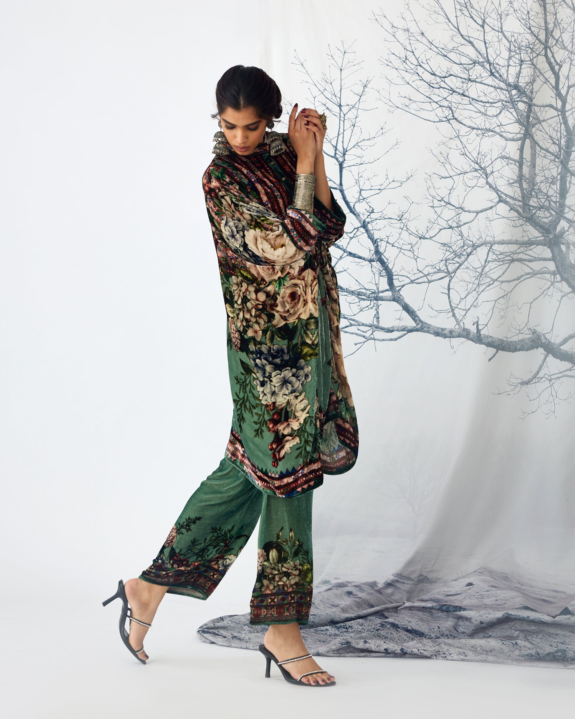 Notting Hill : Chanel 36"- Sage