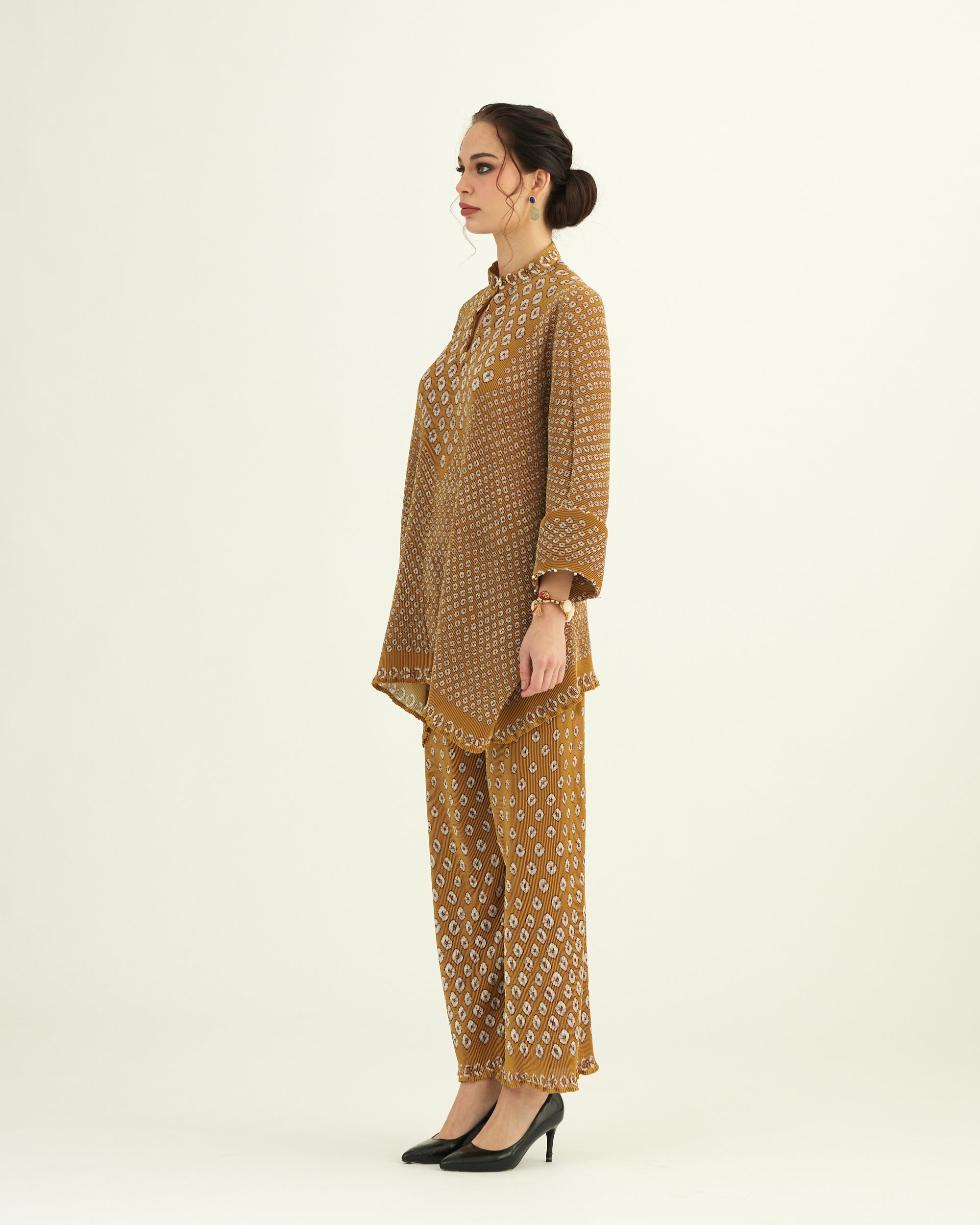 Dibbia Plisse : Chanel Mustard (2pc Set)