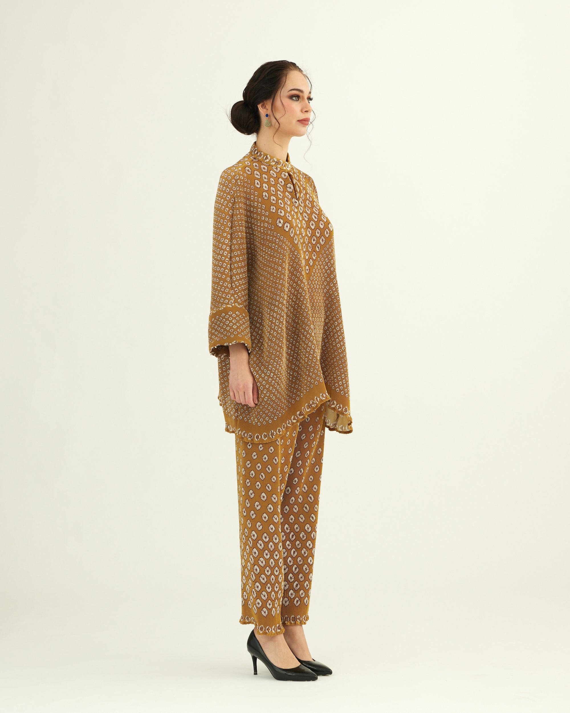 Dibbia Plisse : Chanel Mustard (2pc Set)