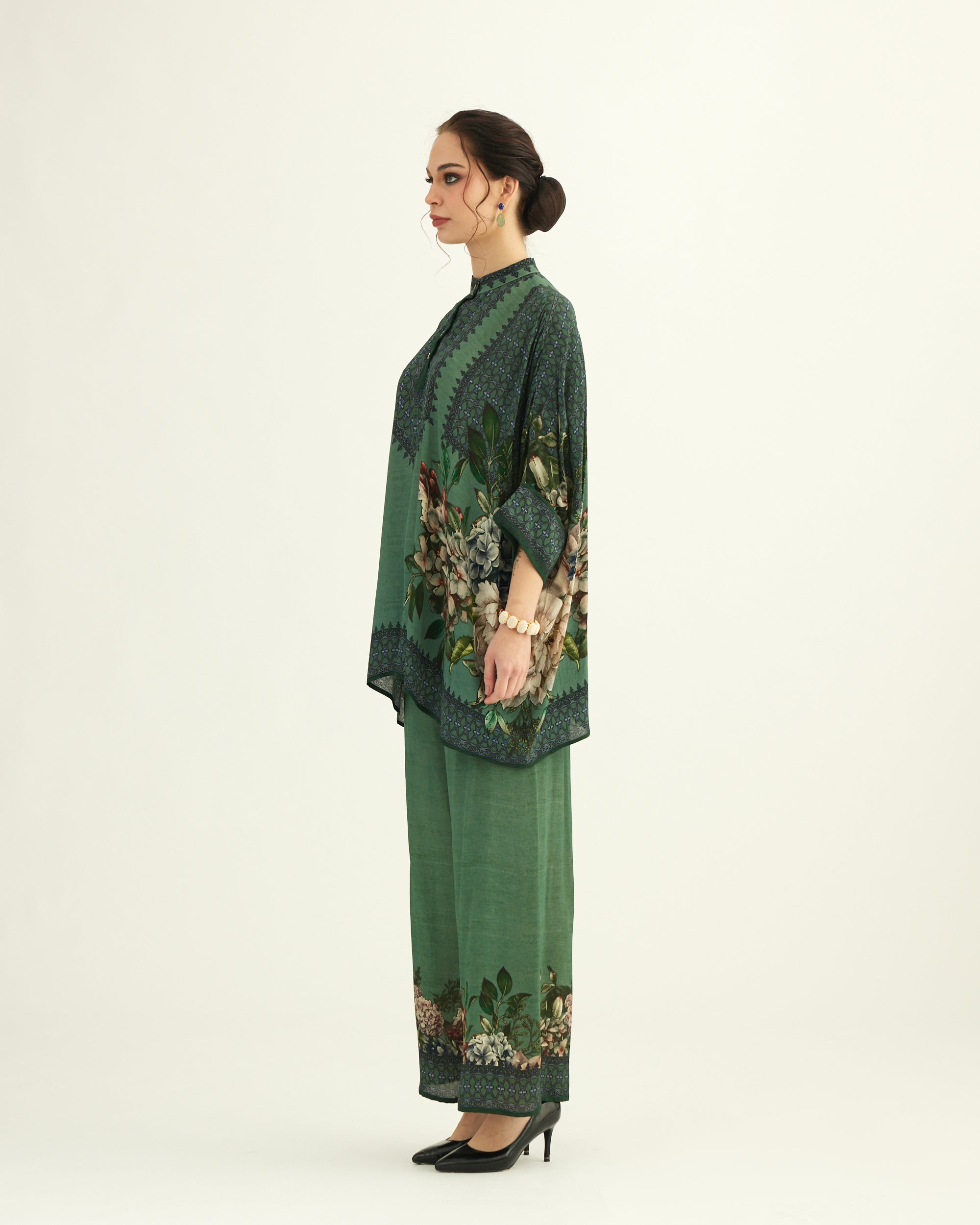 A Notting Hill Summer : Chanel - Sage