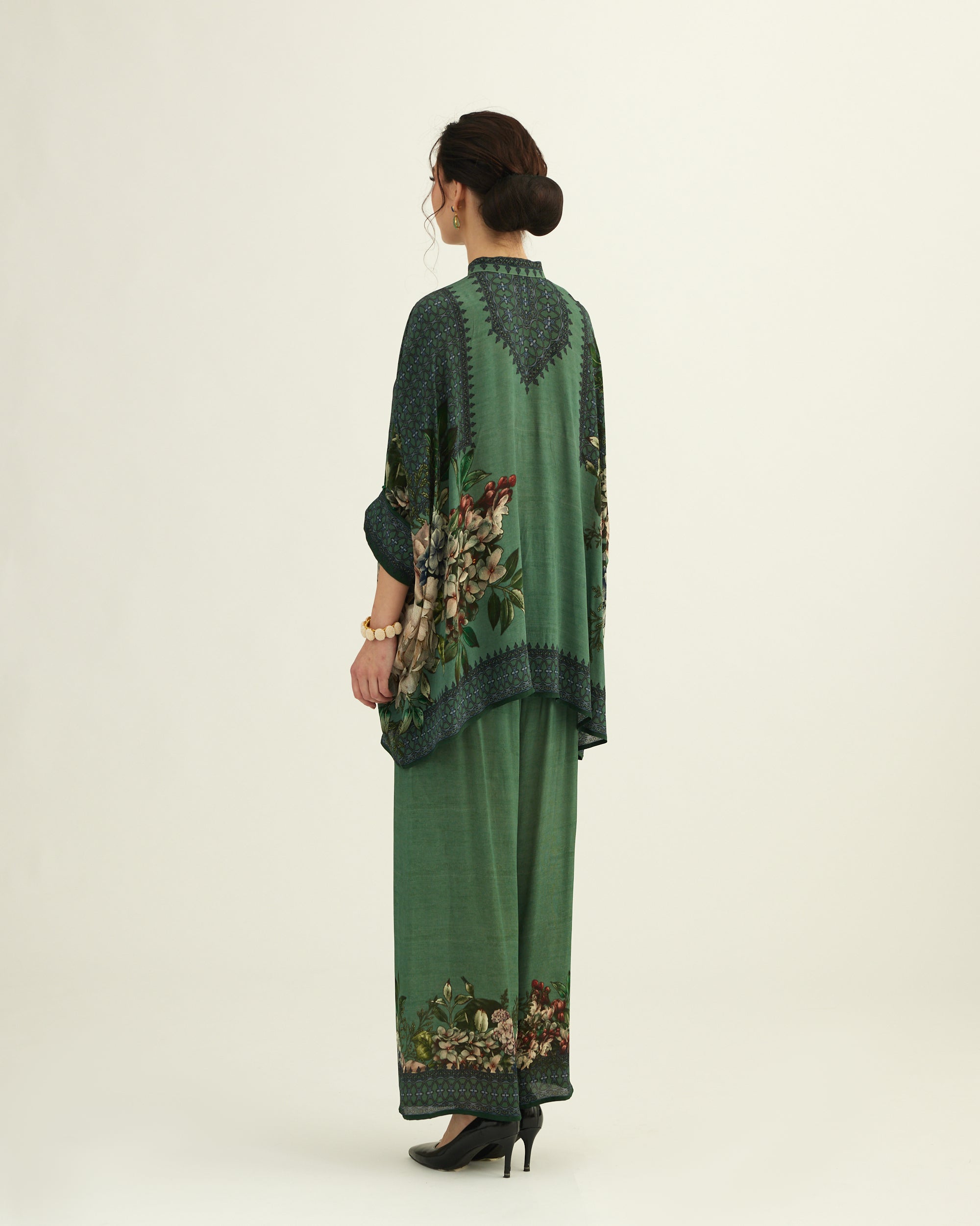 A Notting Hill Summer : Chanel - Sage