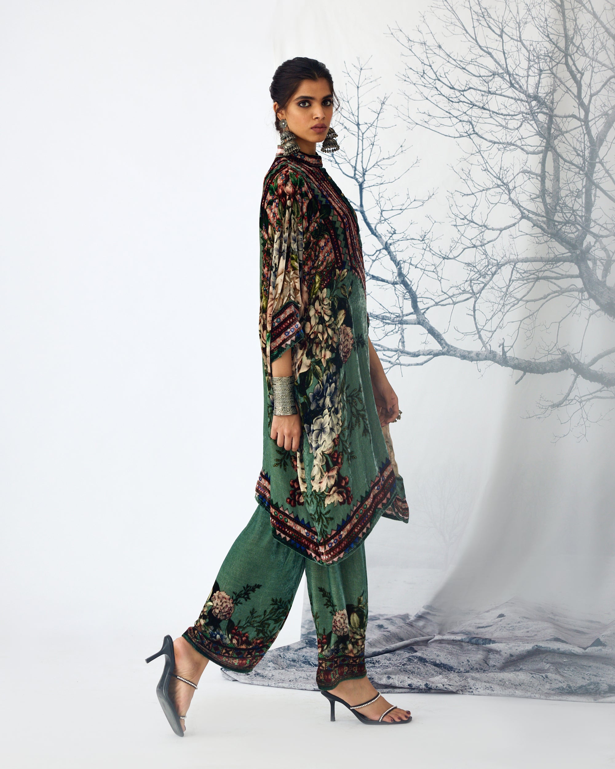 Notting Hill : Chanel 36"- Sage