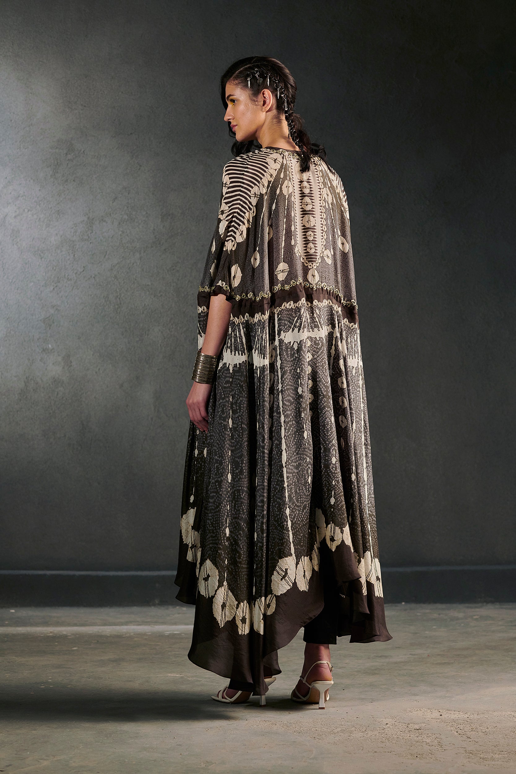 Bikaner Caprice - Black