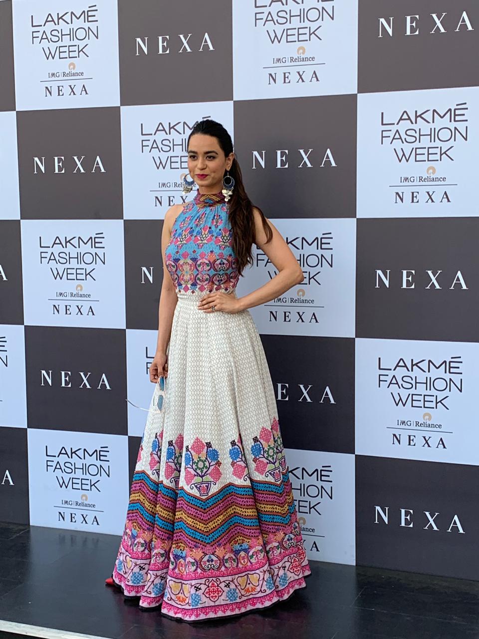 Soundarya Sharma (iamsoundaryasharma)