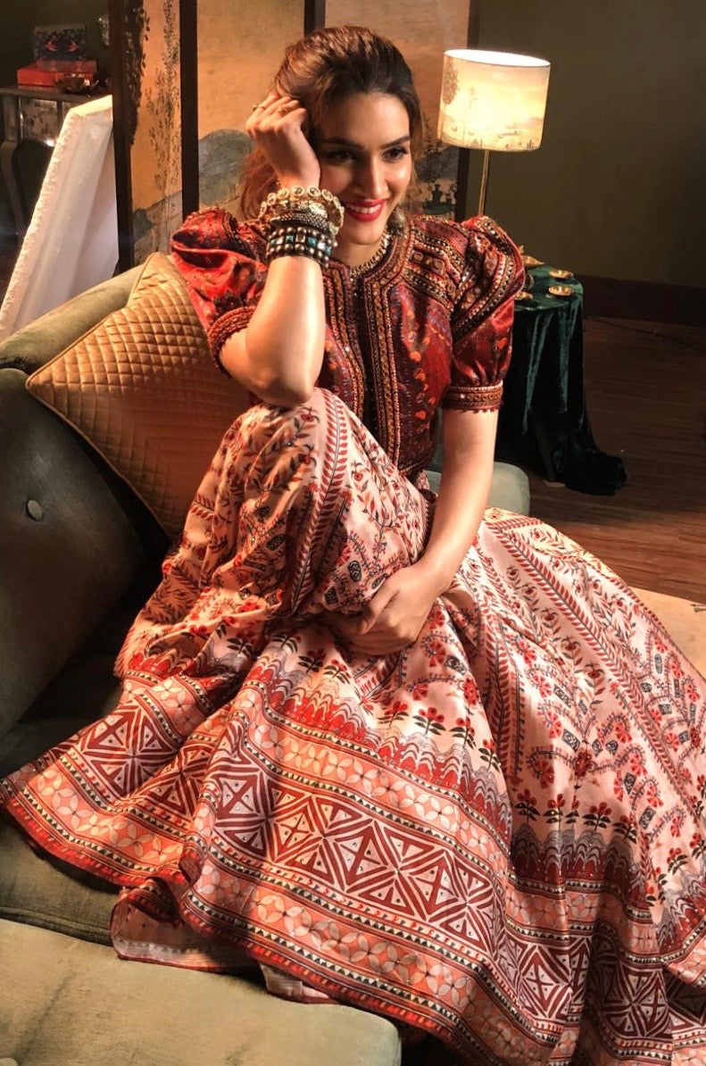Kriti Sanon (kritisanon)
