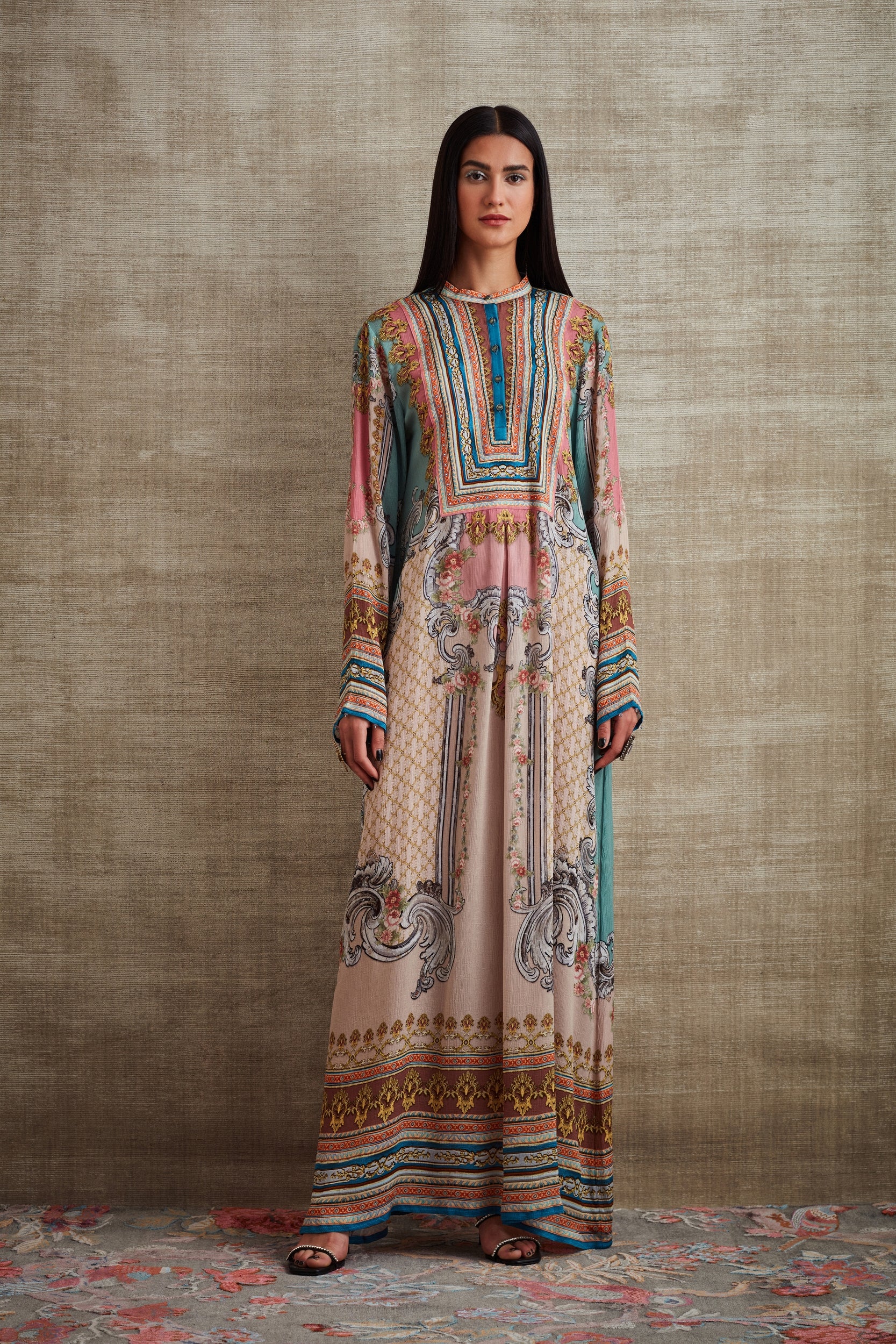 Roman Holiday : Themis - Pastel