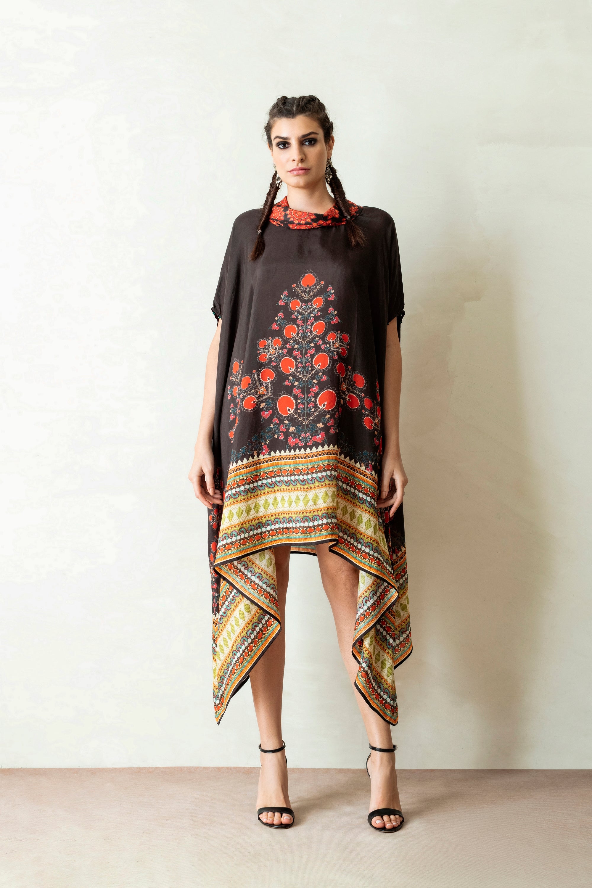 Suzani : Lavanya - Black