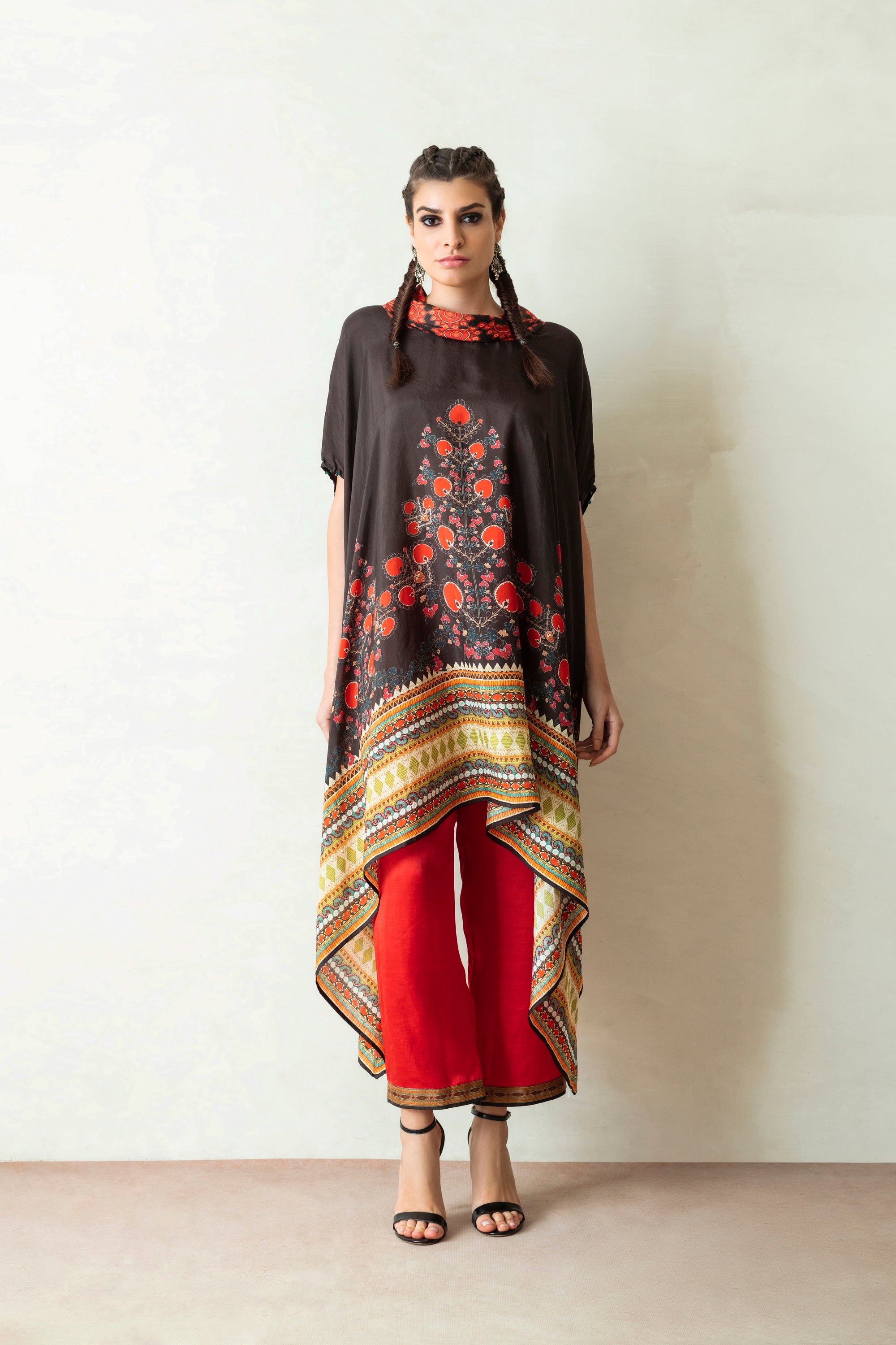Suzani : Lavanya - Black