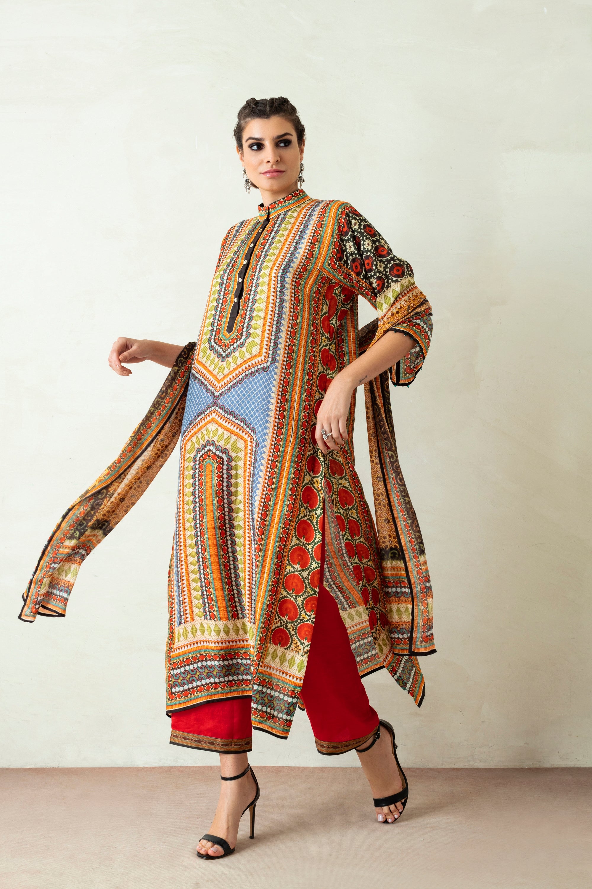 Suzani : Ghazala - Sky Blue