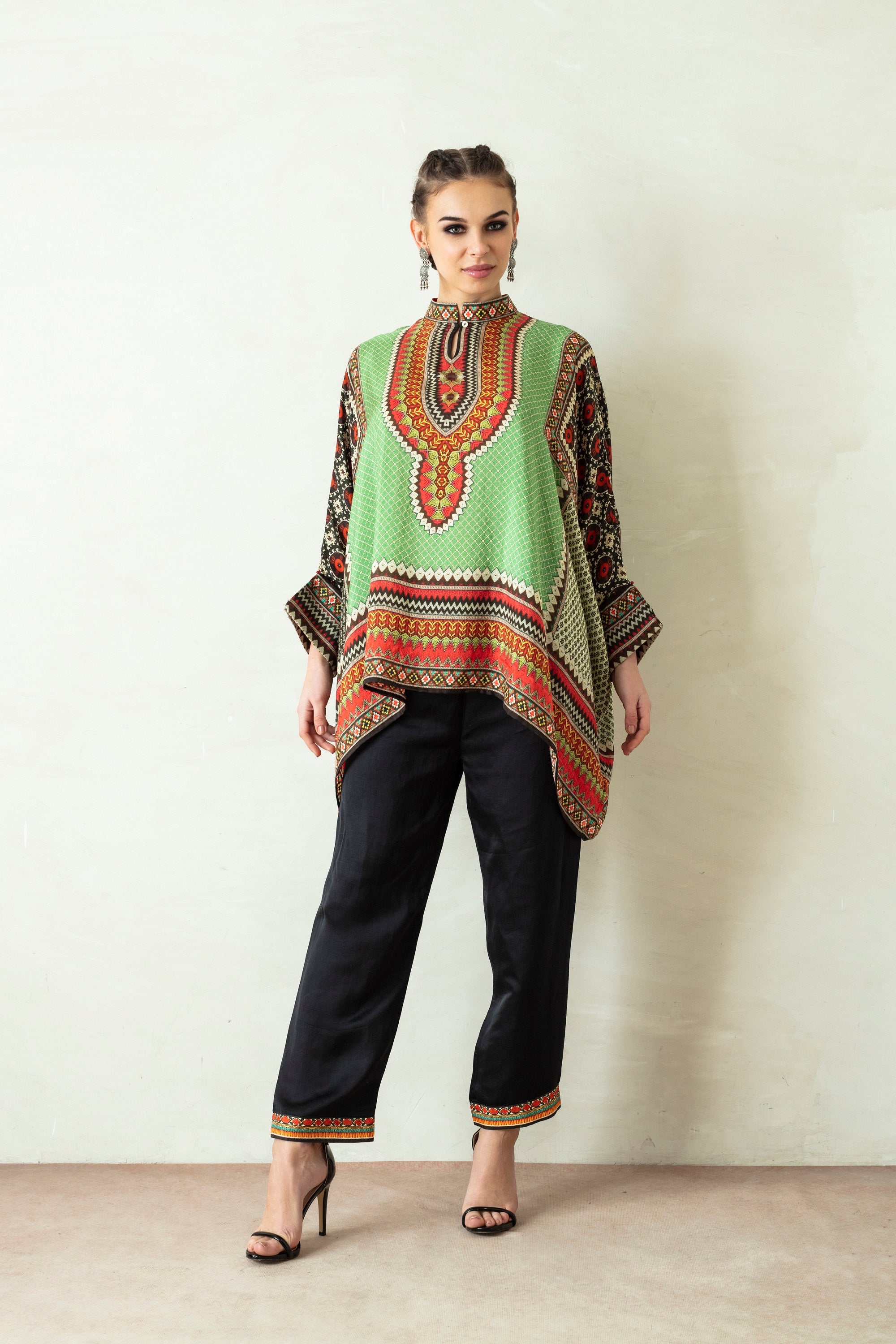 Suzani : Chanel - Parrot Green