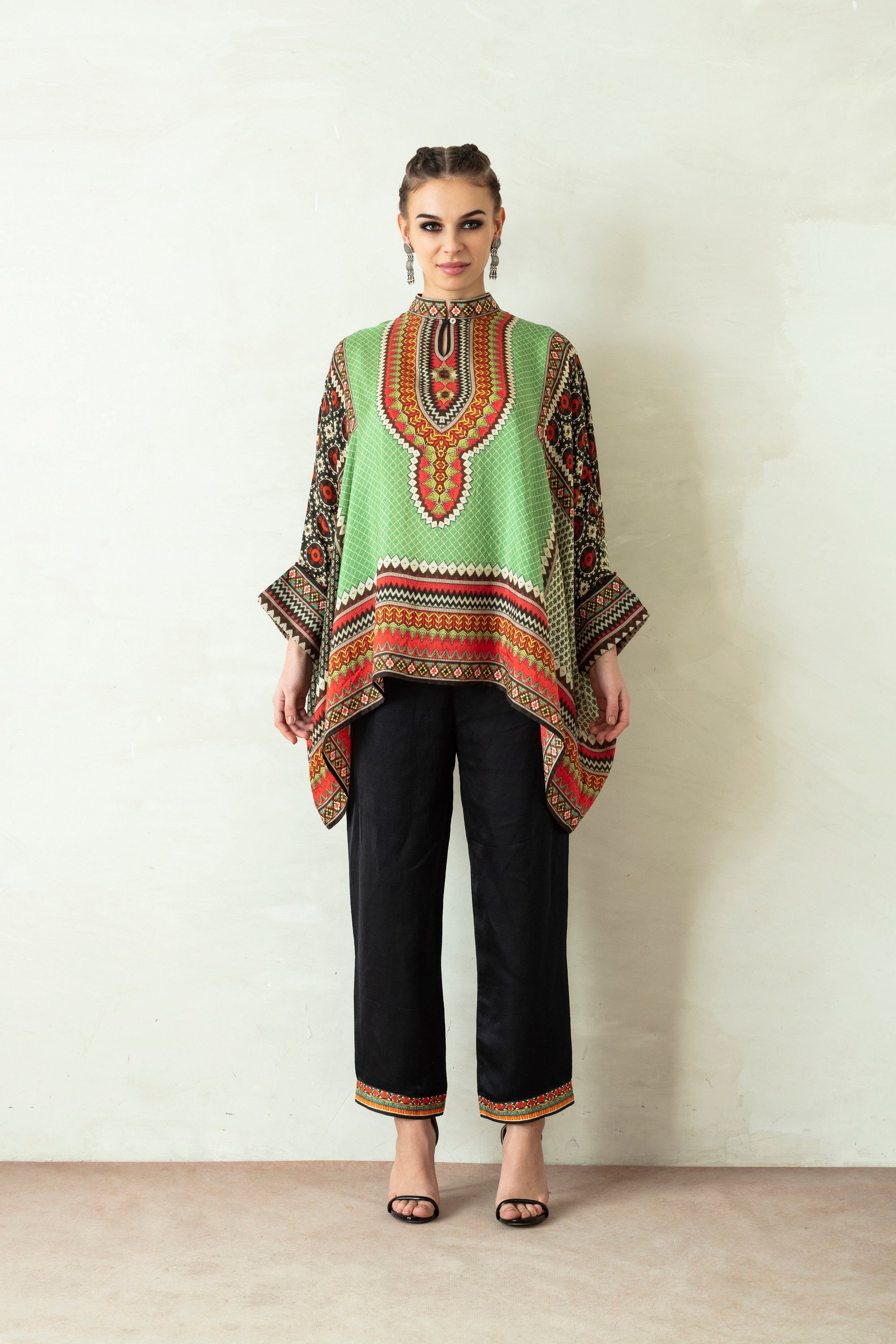 Suzani : Chanel - Parrot Green