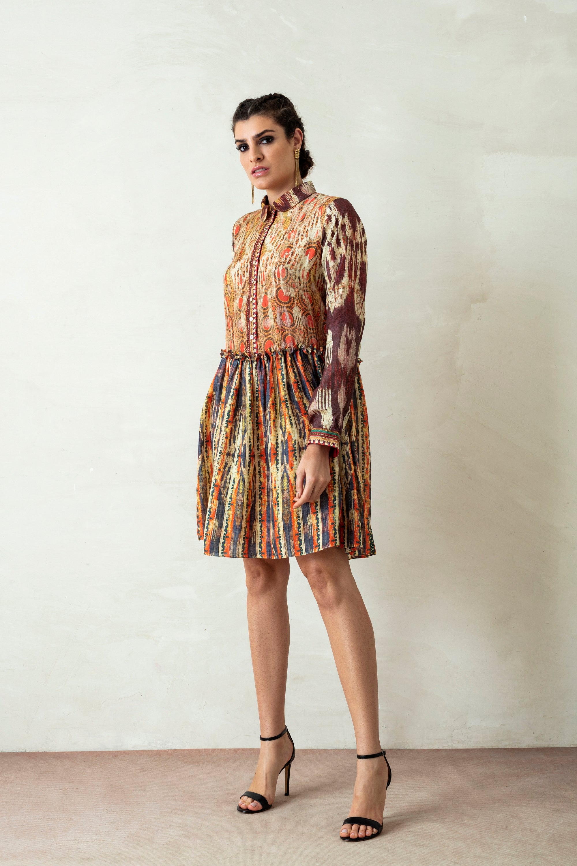 Uzbek : Chinara - Beige/Brown