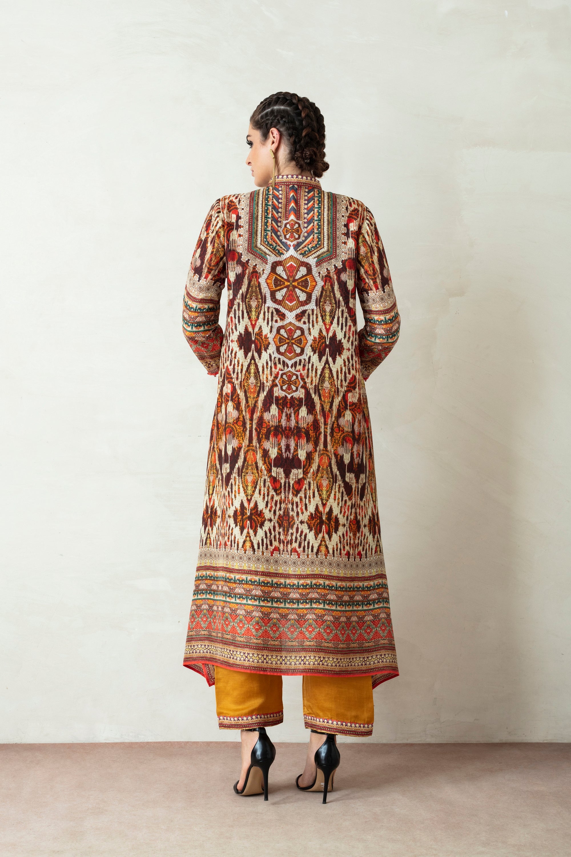 Uzbek : Zeynep - Beige/Brown