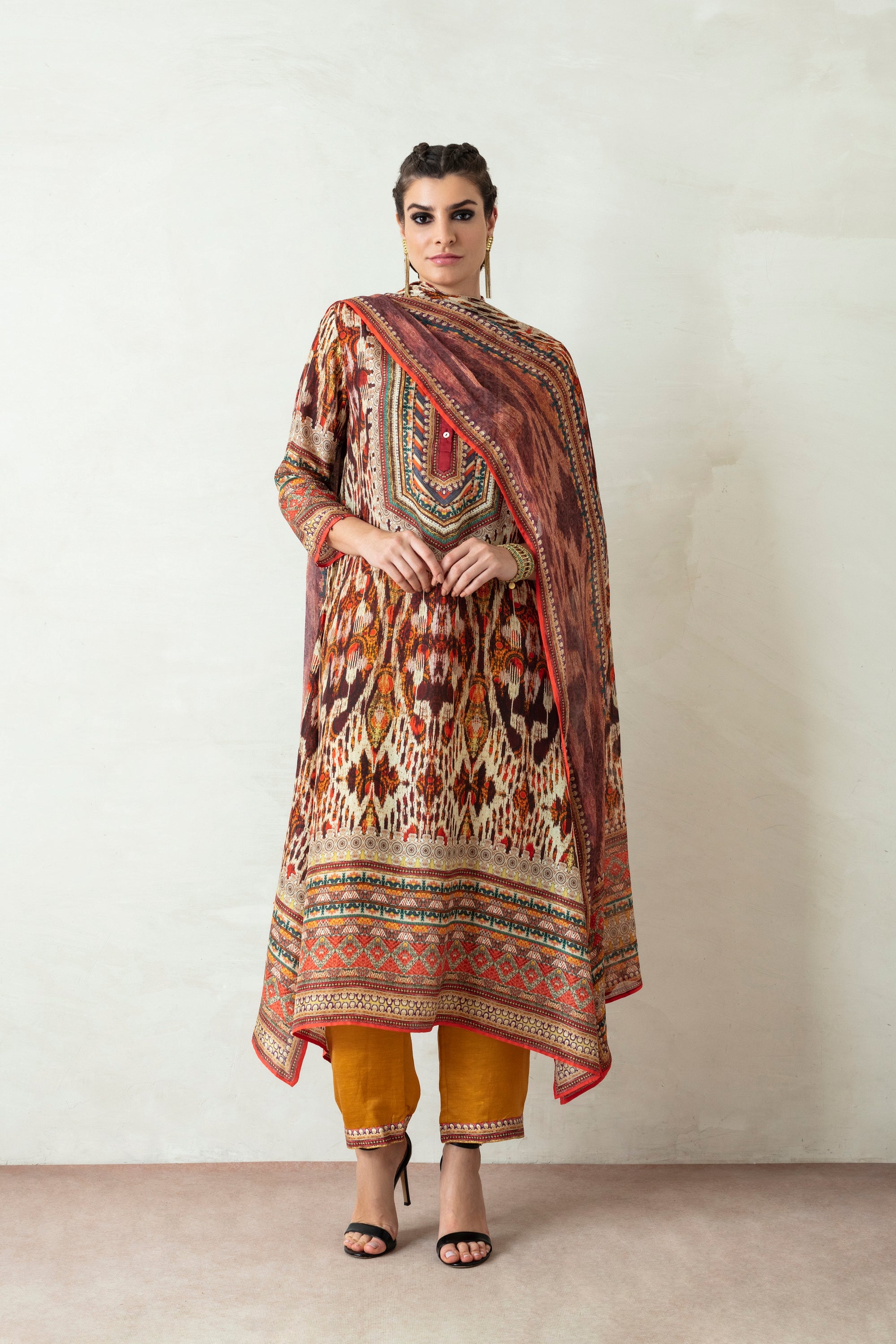 Uzbek : Zeynep - Beige/Brown
