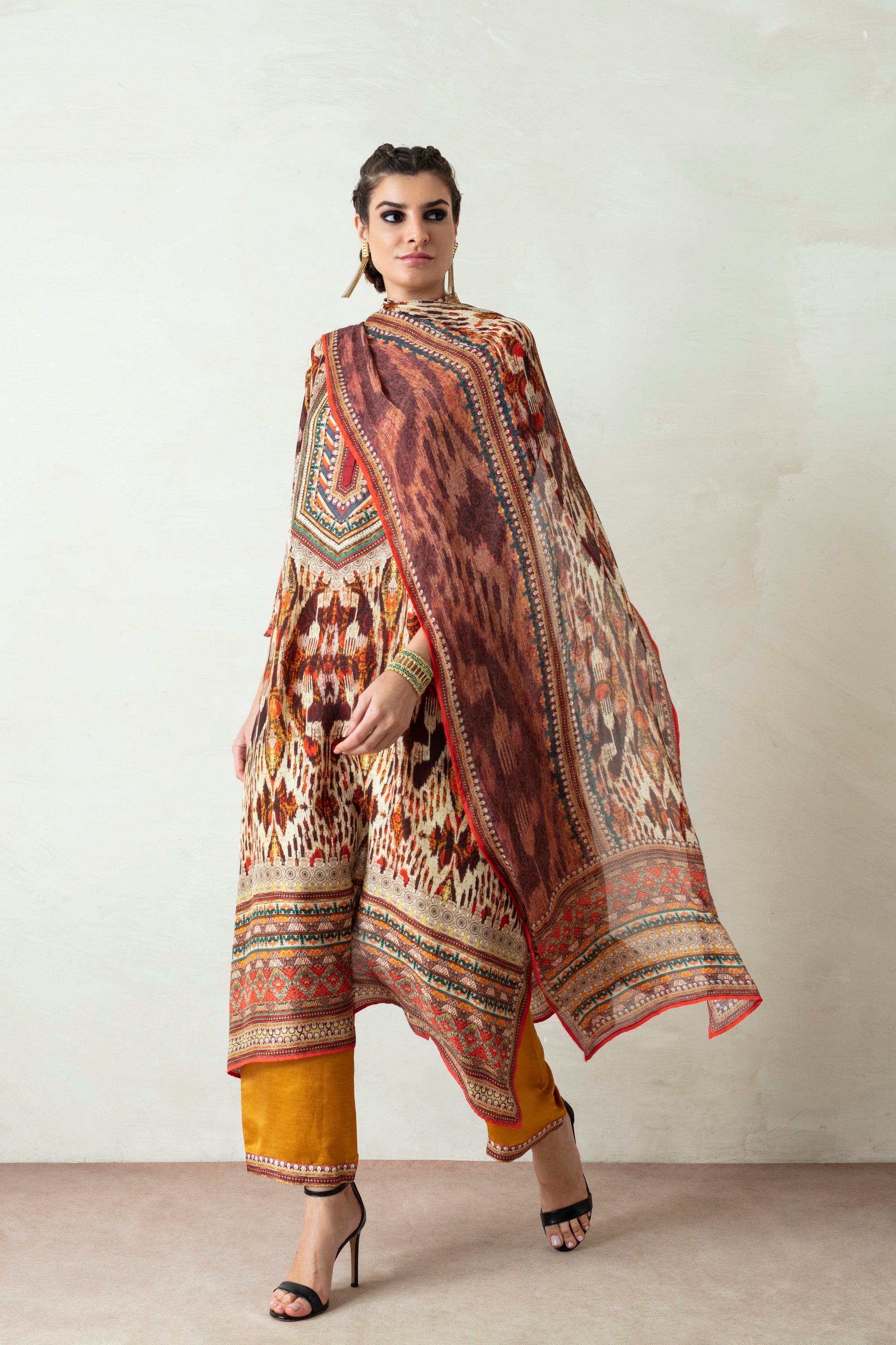 Uzbek : Zeynep - Beige/Brown
