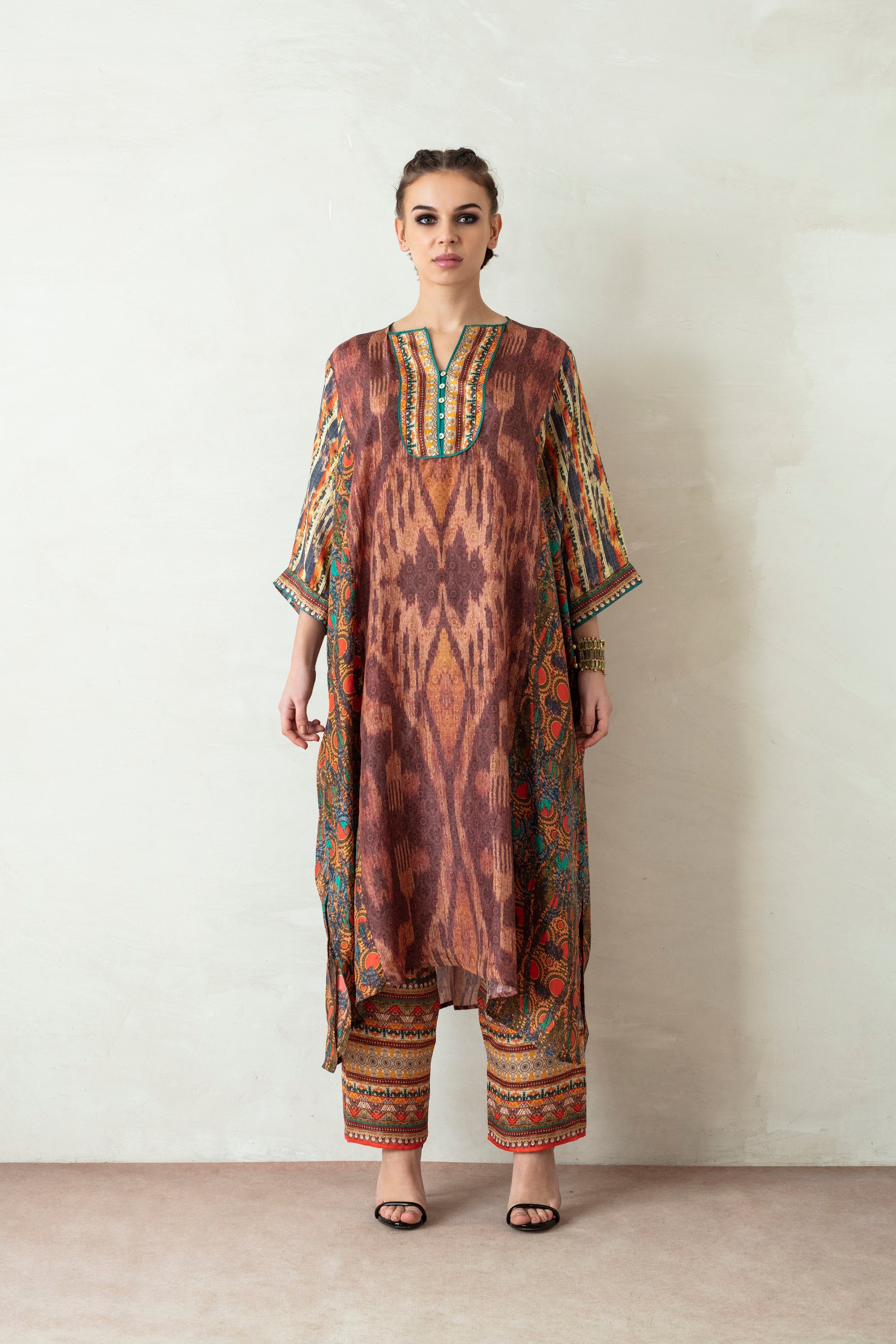 Uzbek : Madina - Turq/Brown