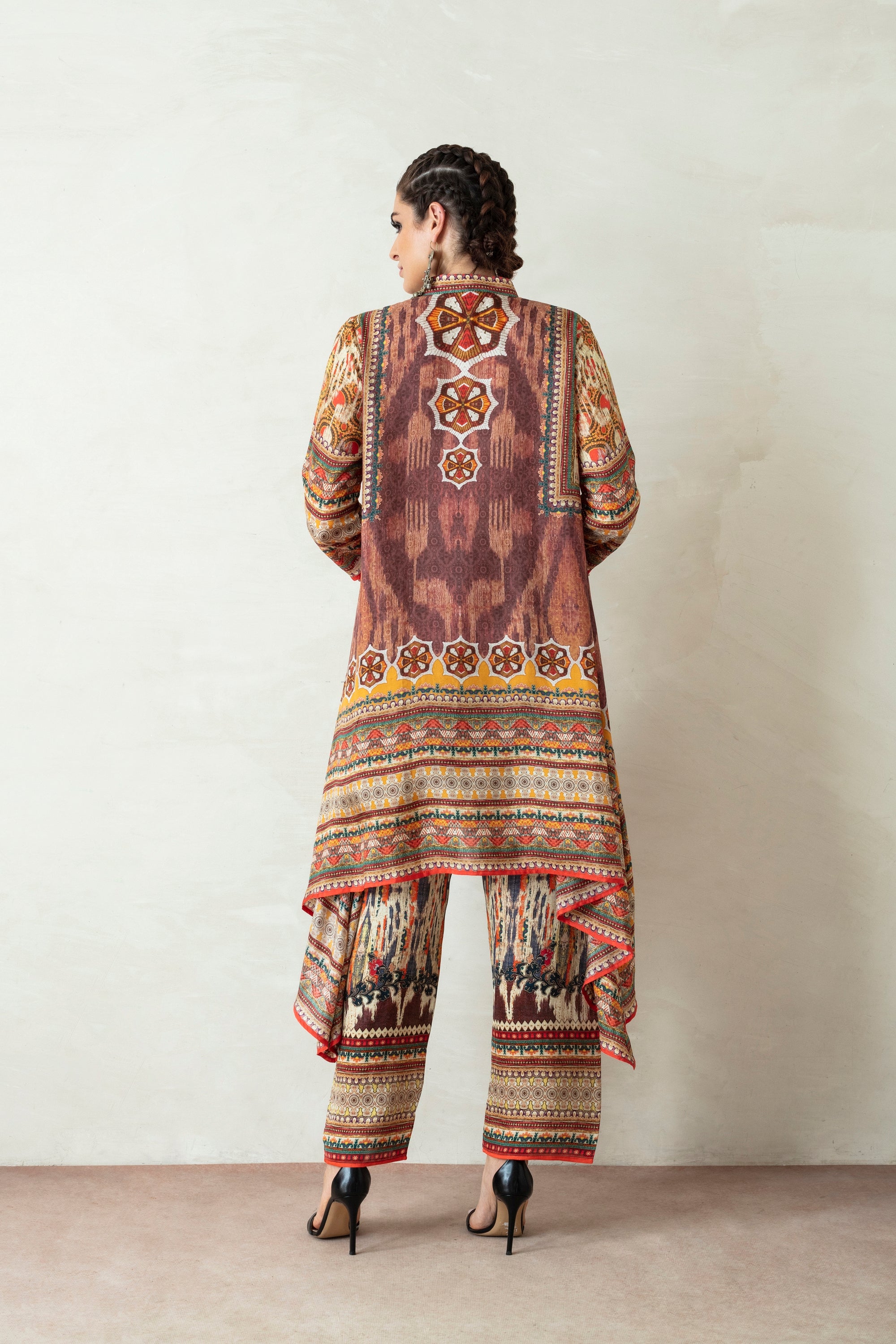 Uzbek : Navya - Brown